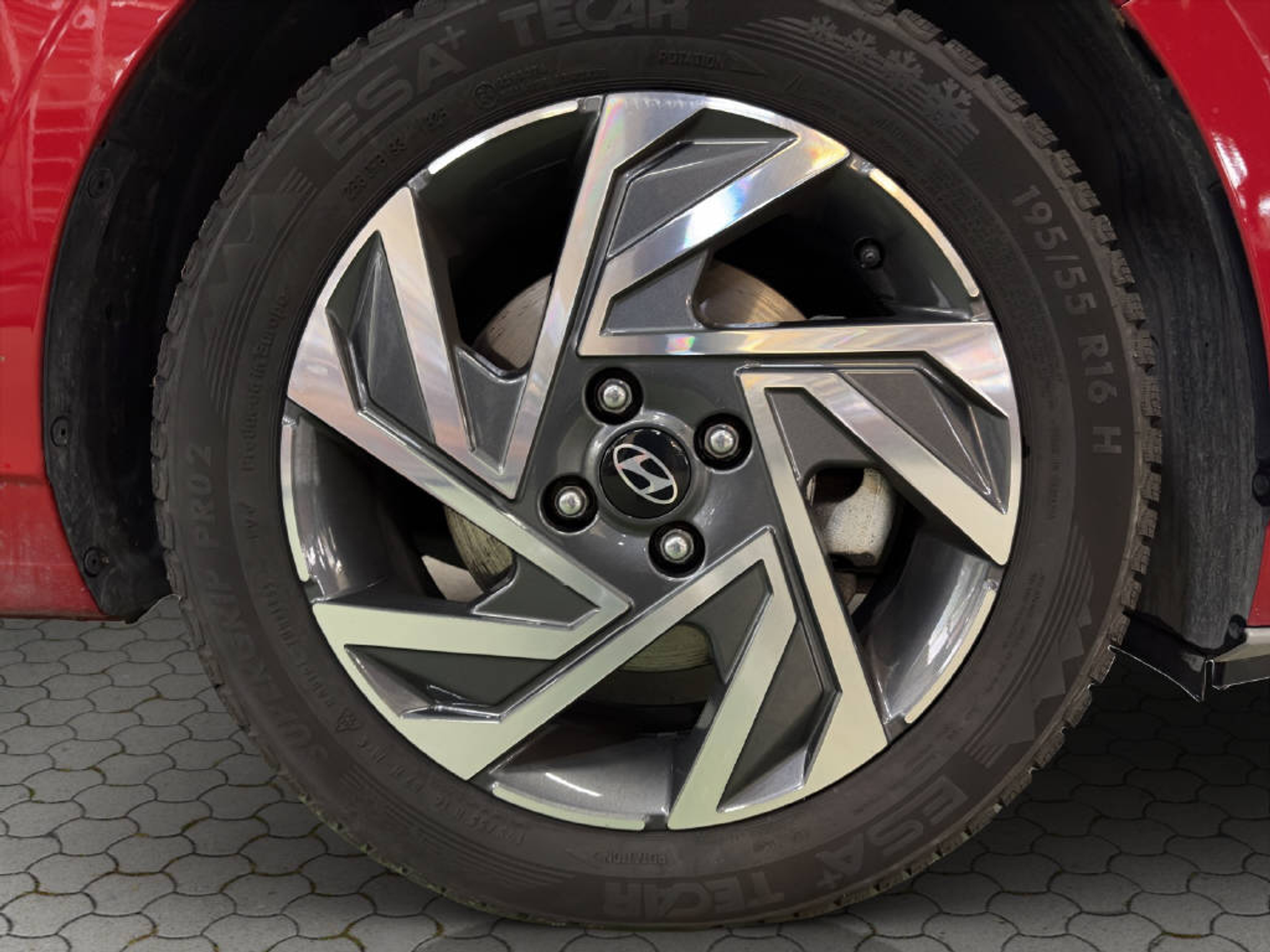 listing desktop thumbnail image 13