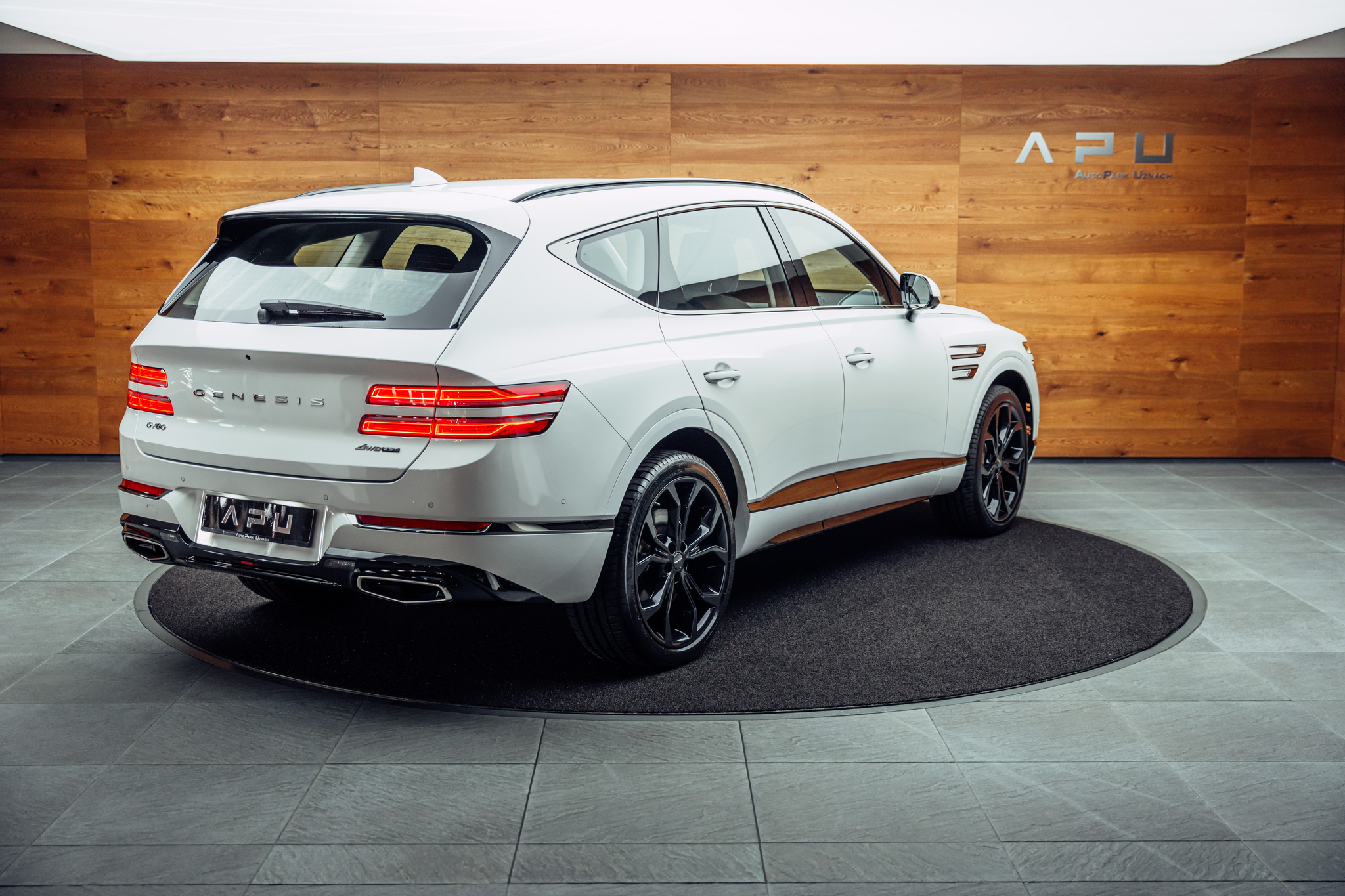 listing desktop thumbnail image 1