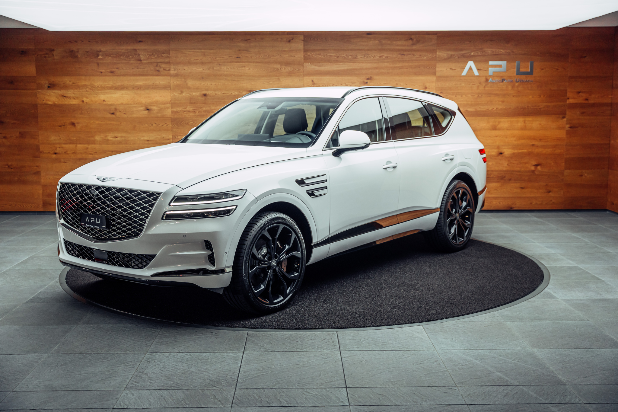 listing desktop thumbnail image 3