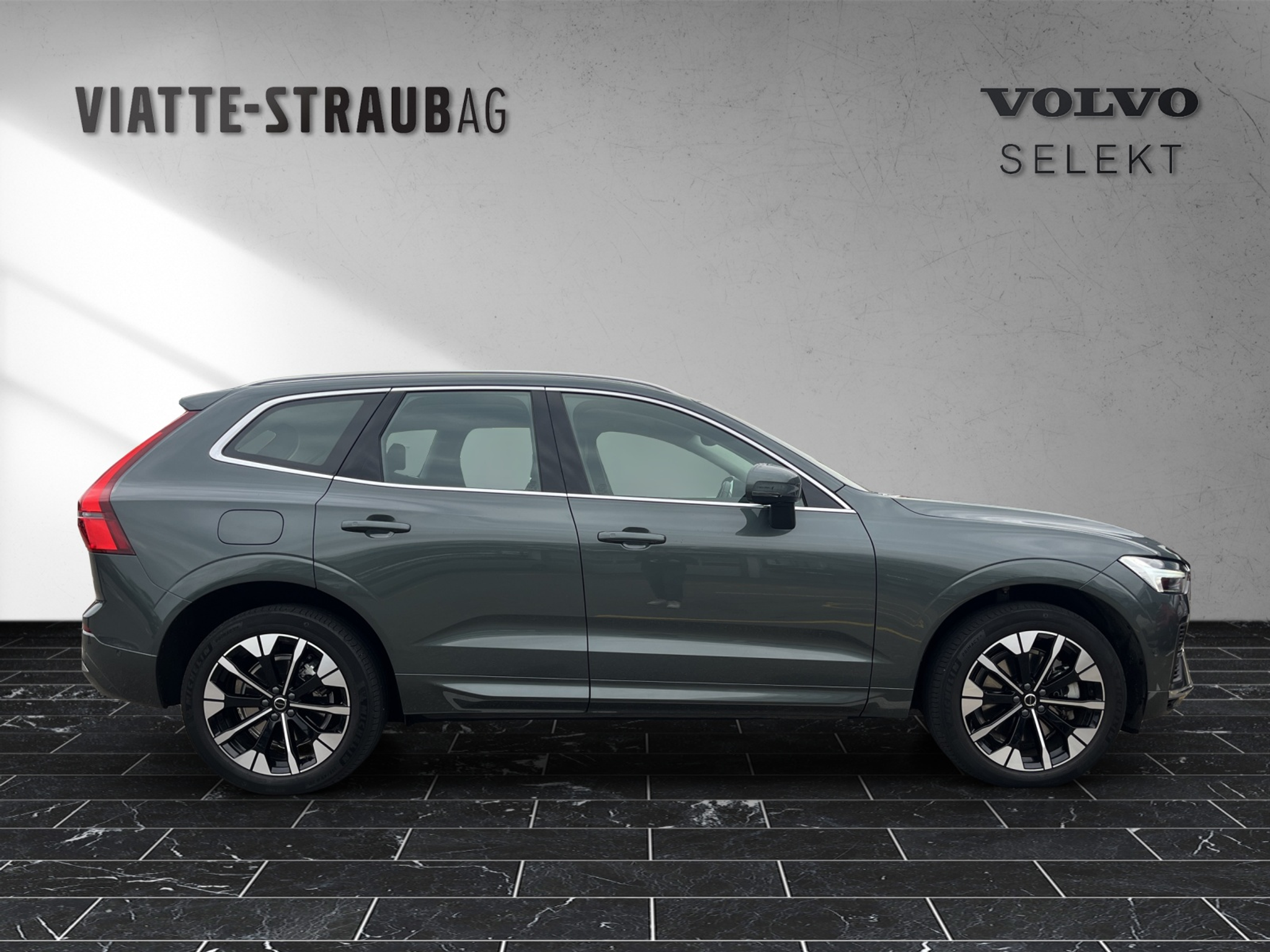 listing desktop thumbnail image 5