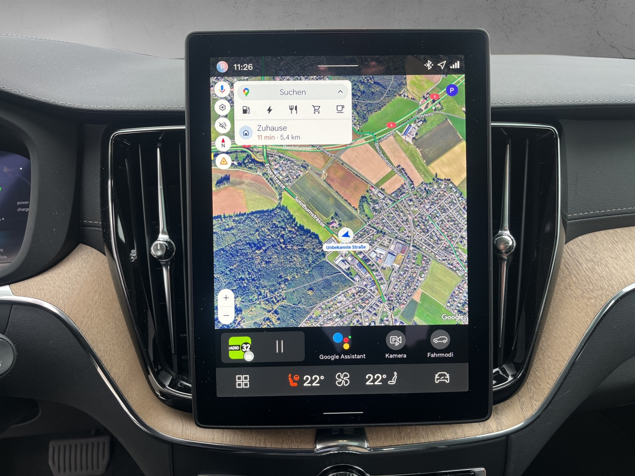 listing desktop thumbnail image 13