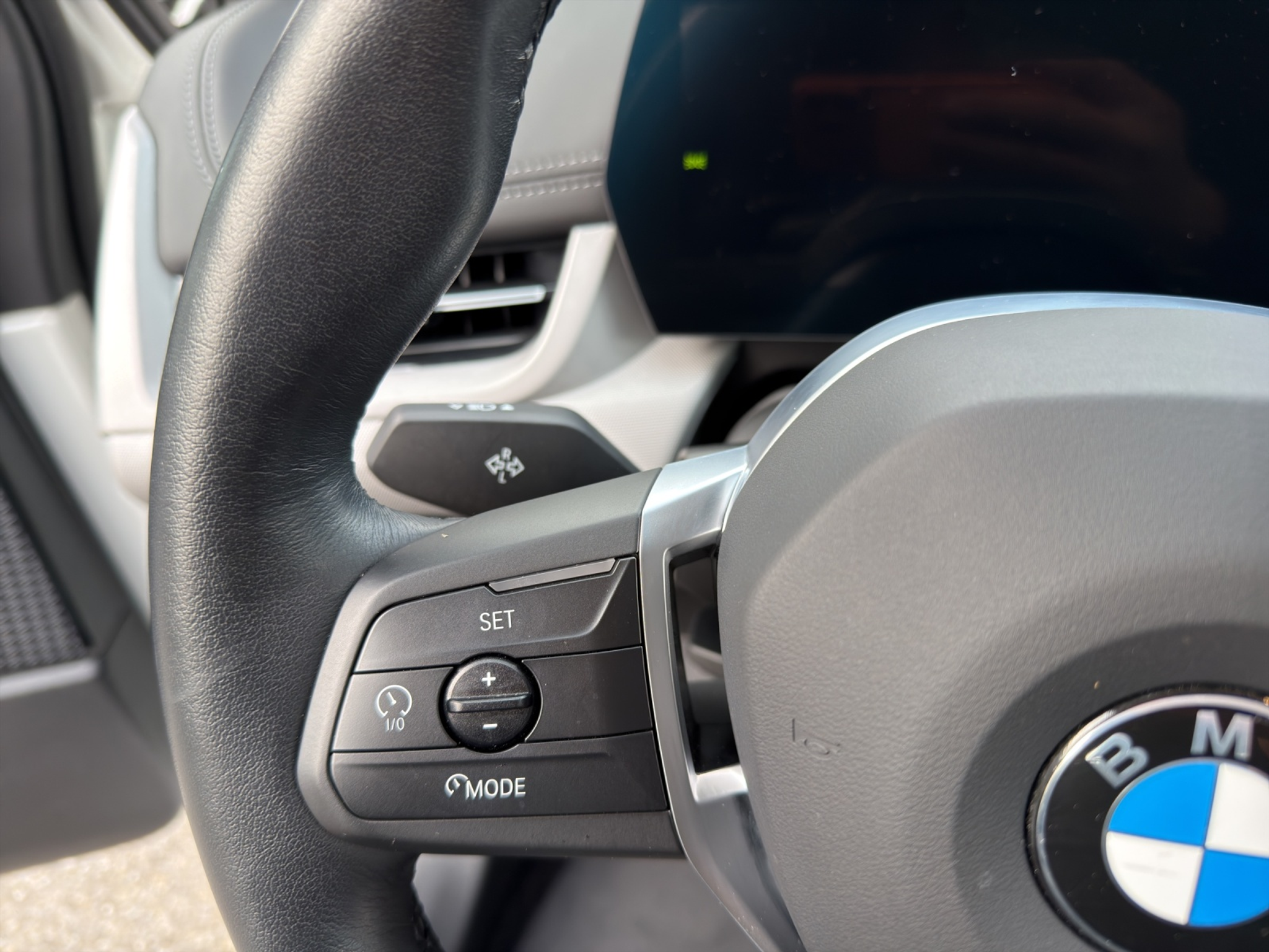 listing desktop thumbnail image 16