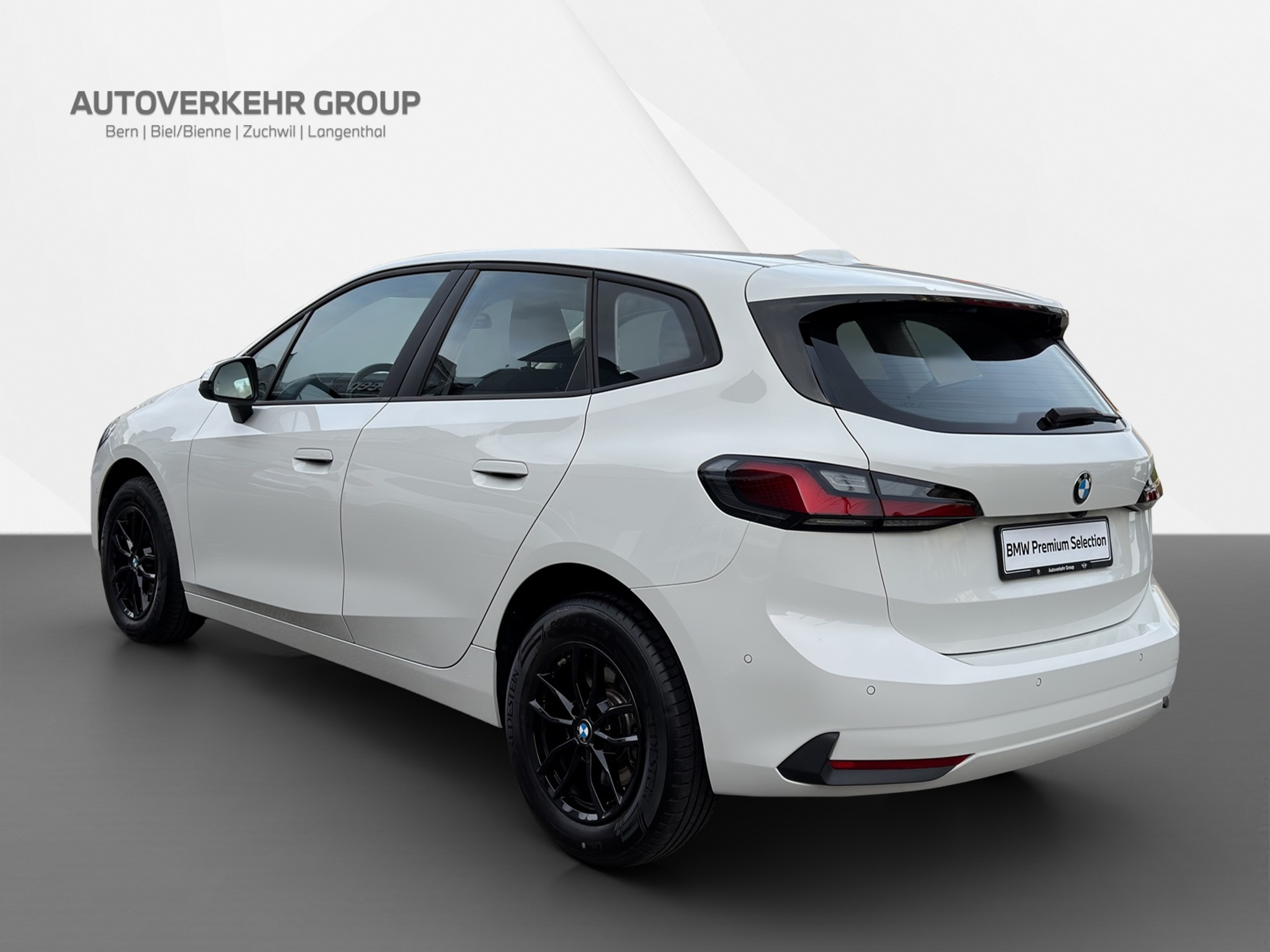 listing desktop thumbnail image 3