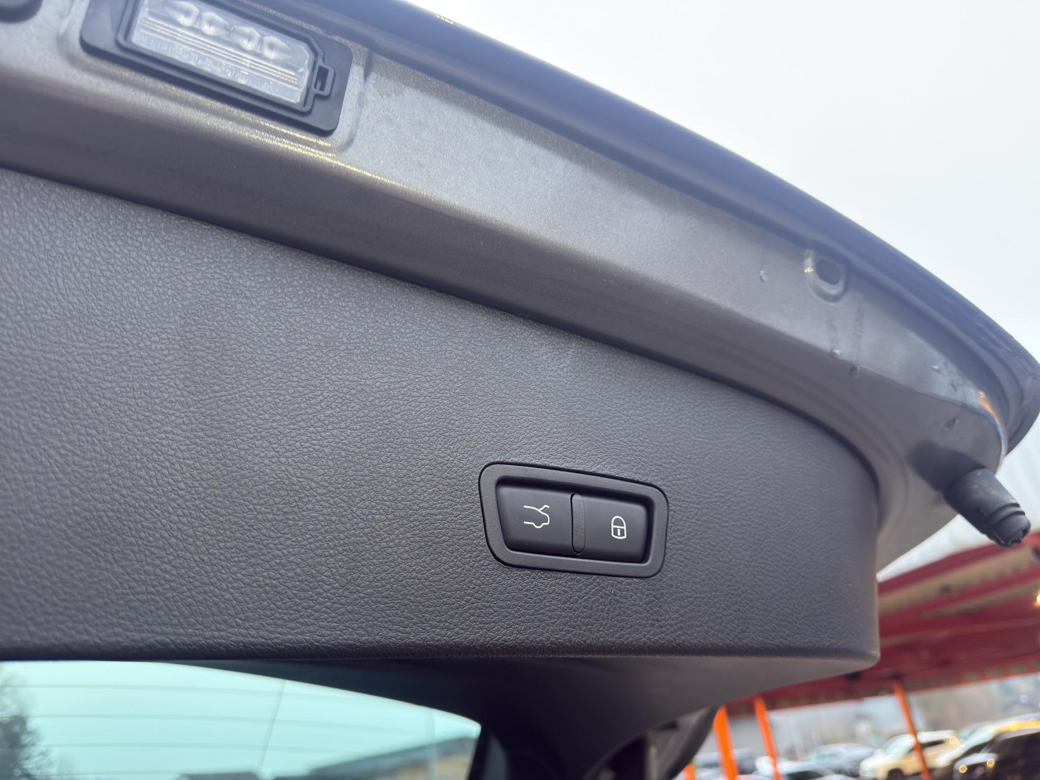 listing desktop thumbnail image 20