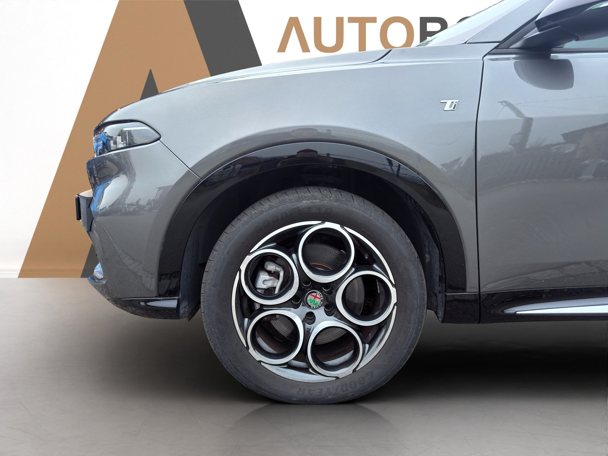 listing desktop thumbnail image 18