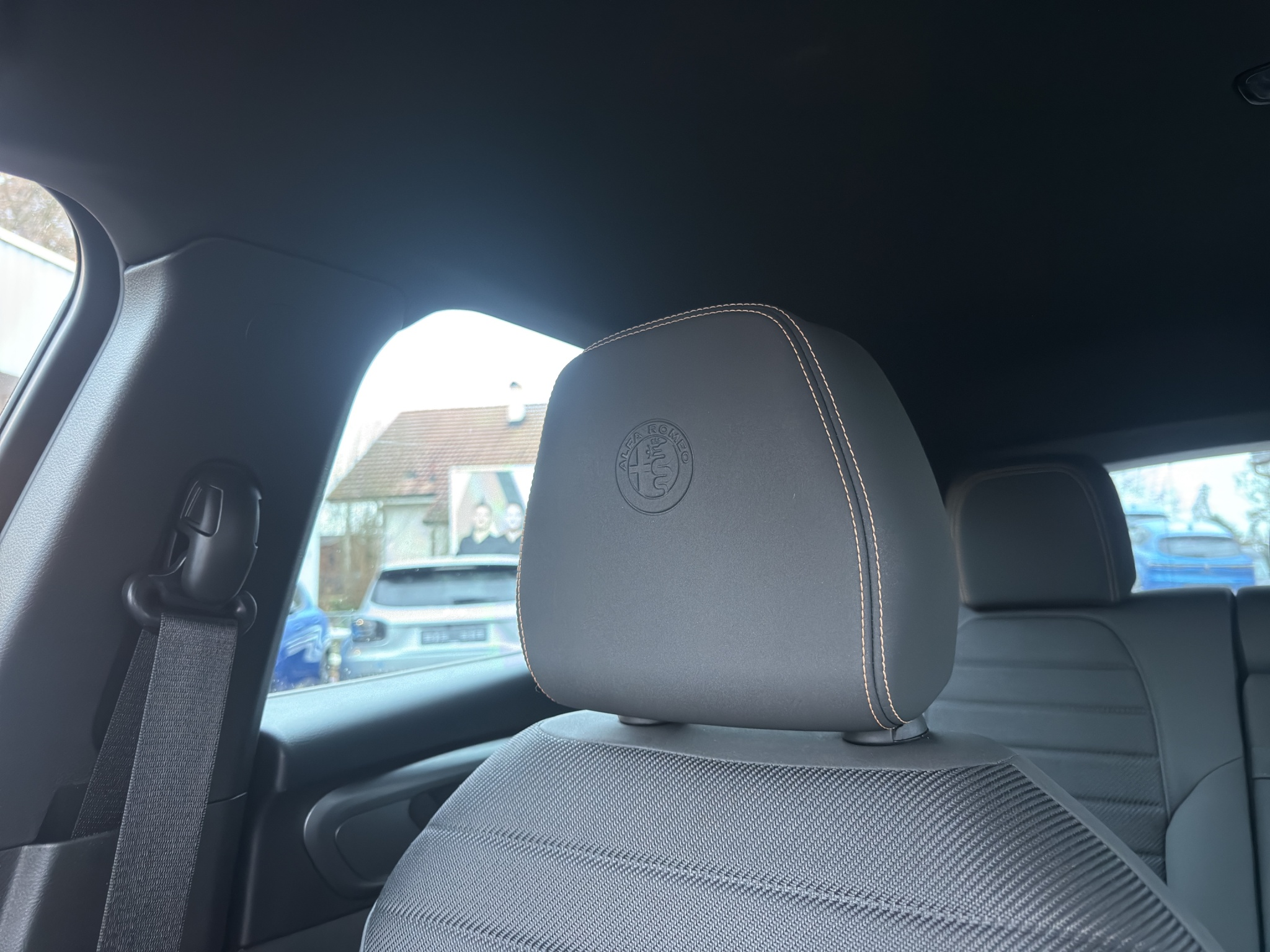 listing desktop thumbnail image 25