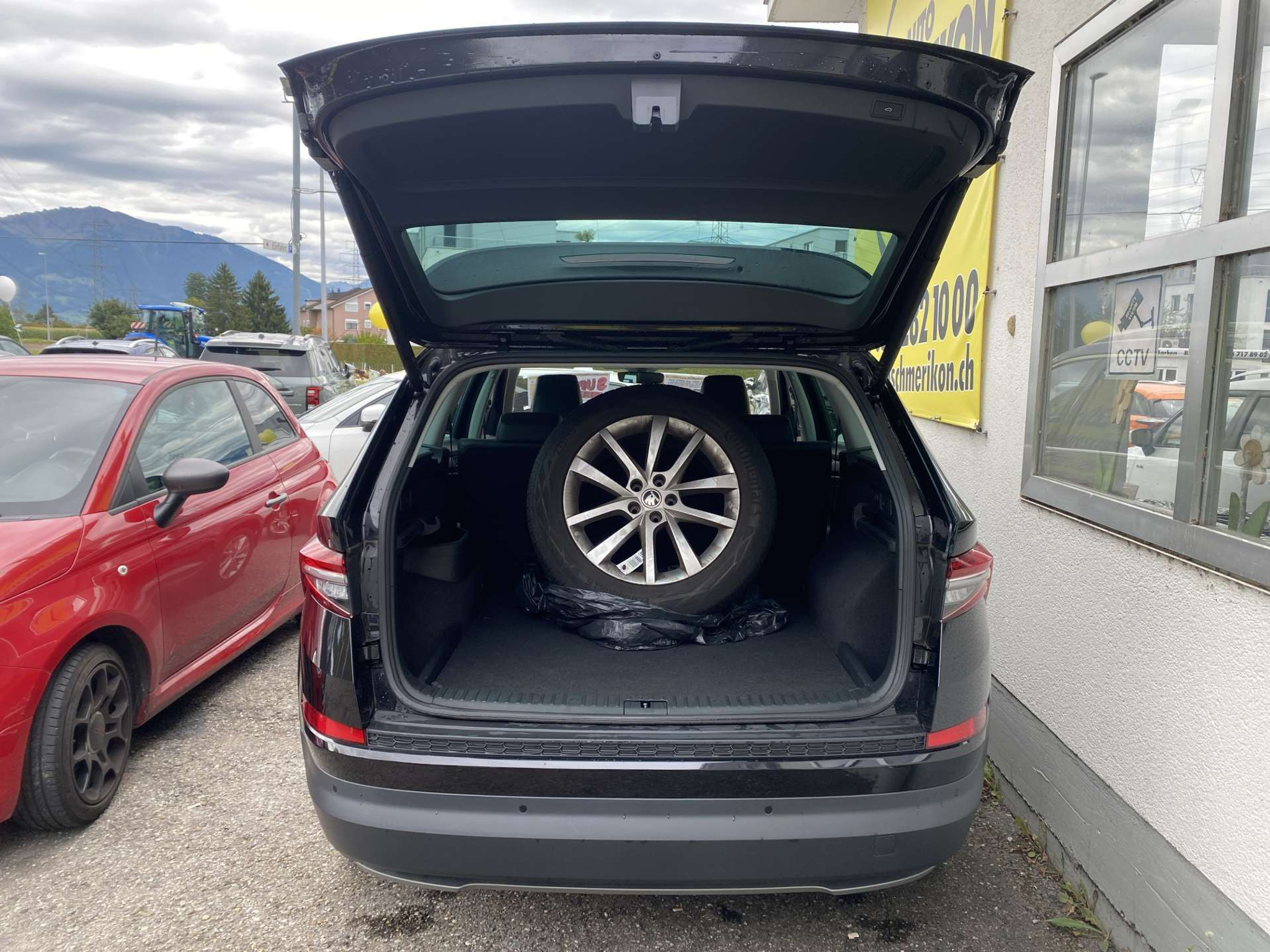 listing desktop thumbnail image 7