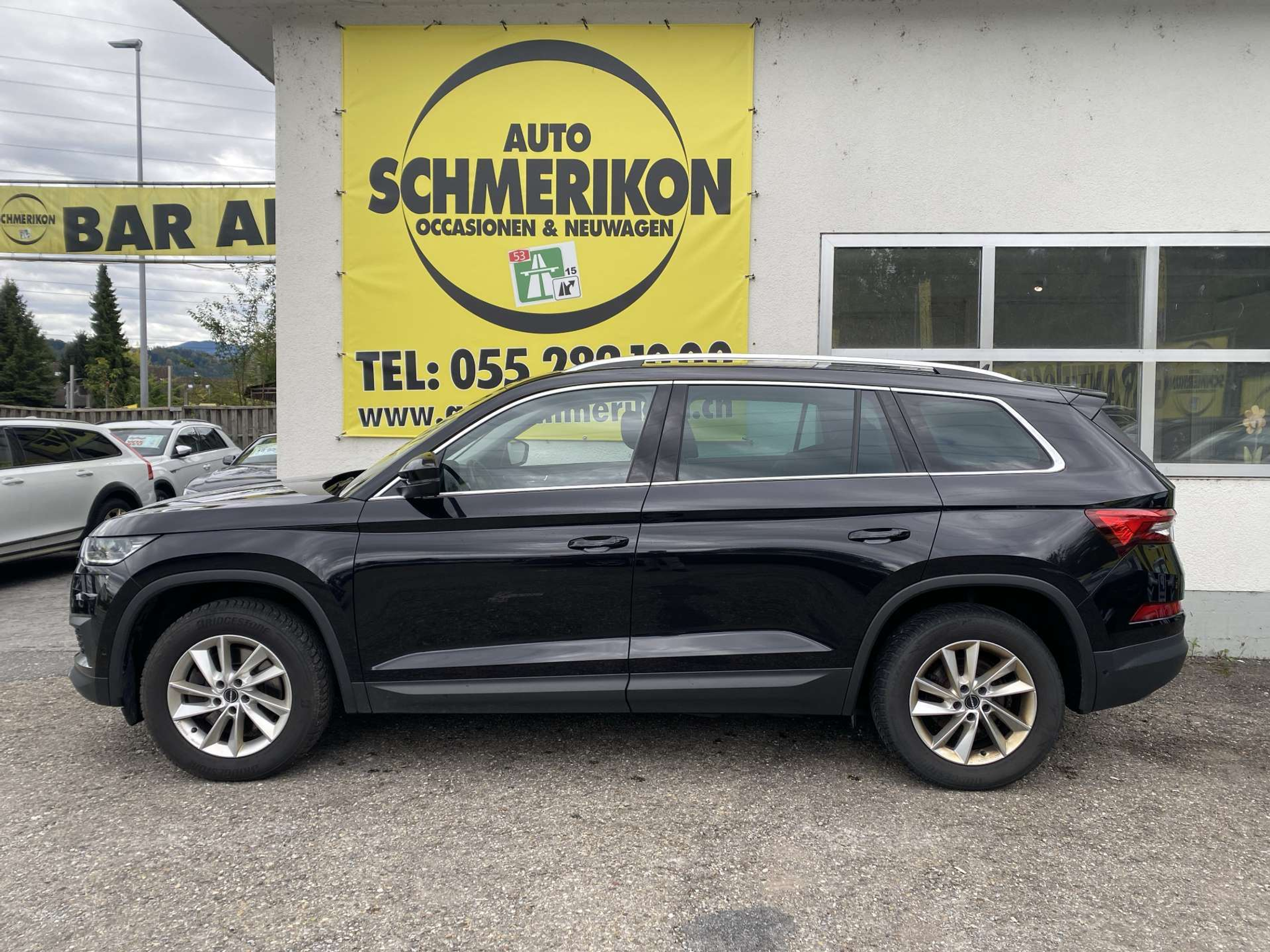 listing desktop thumbnail image 4