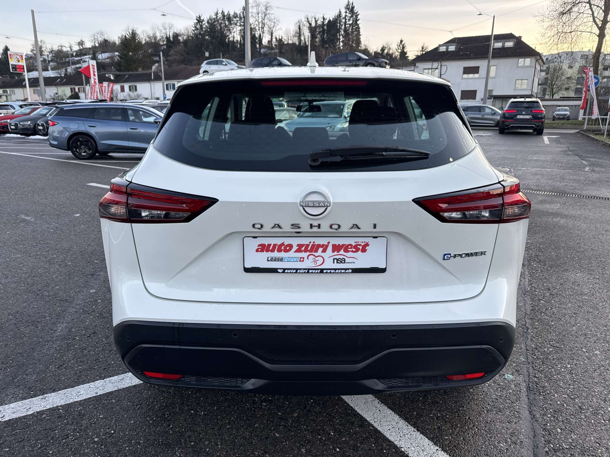 listing desktop thumbnail image 14