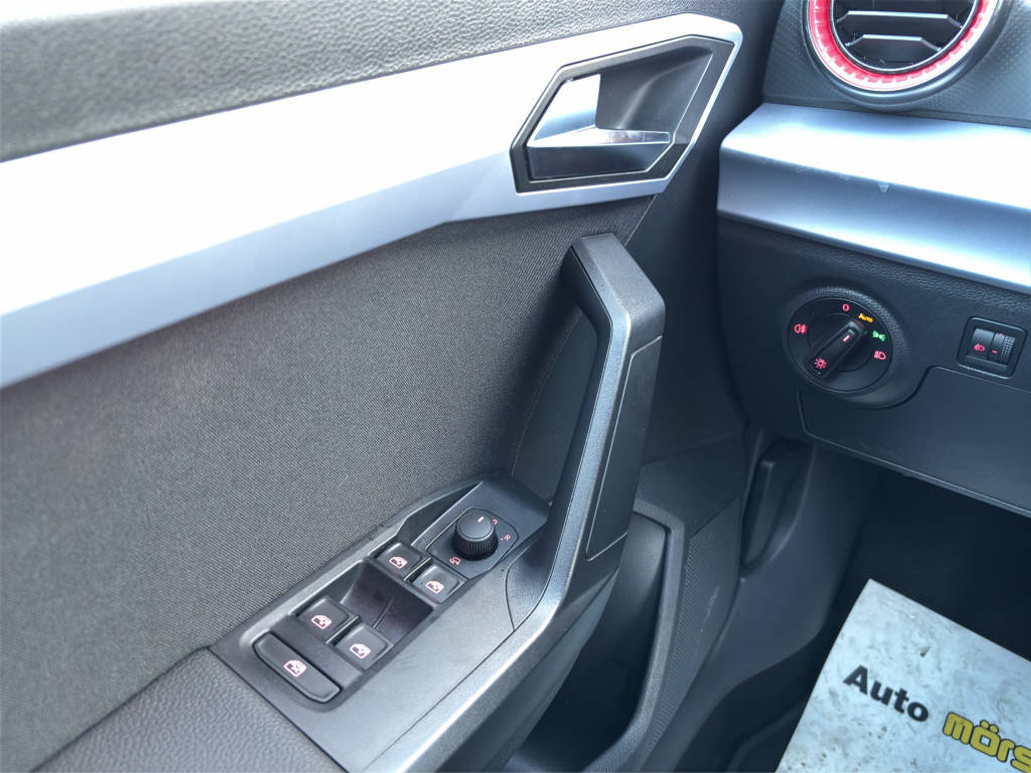 listing desktop thumbnail image 12