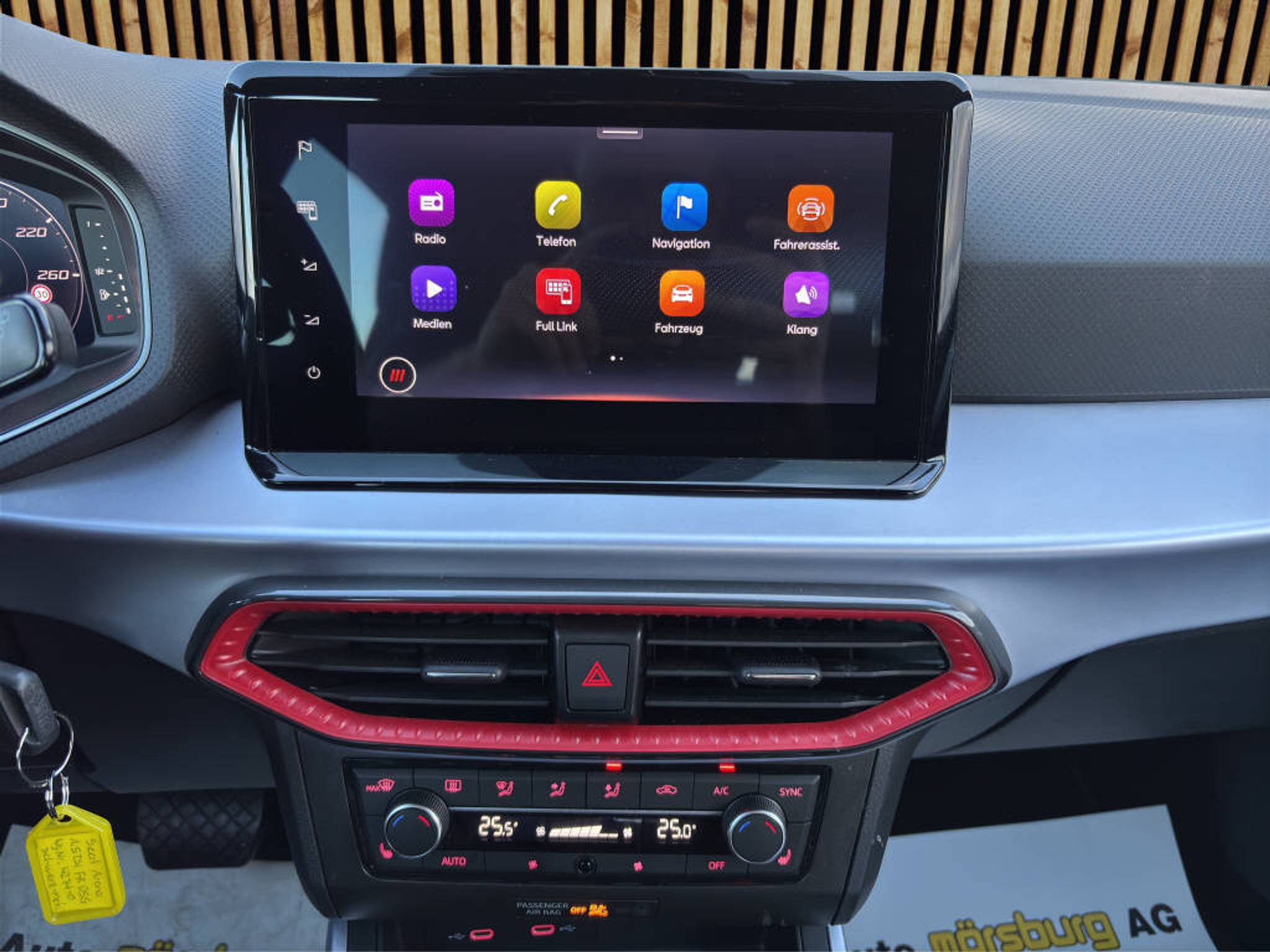 listing desktop thumbnail image 8