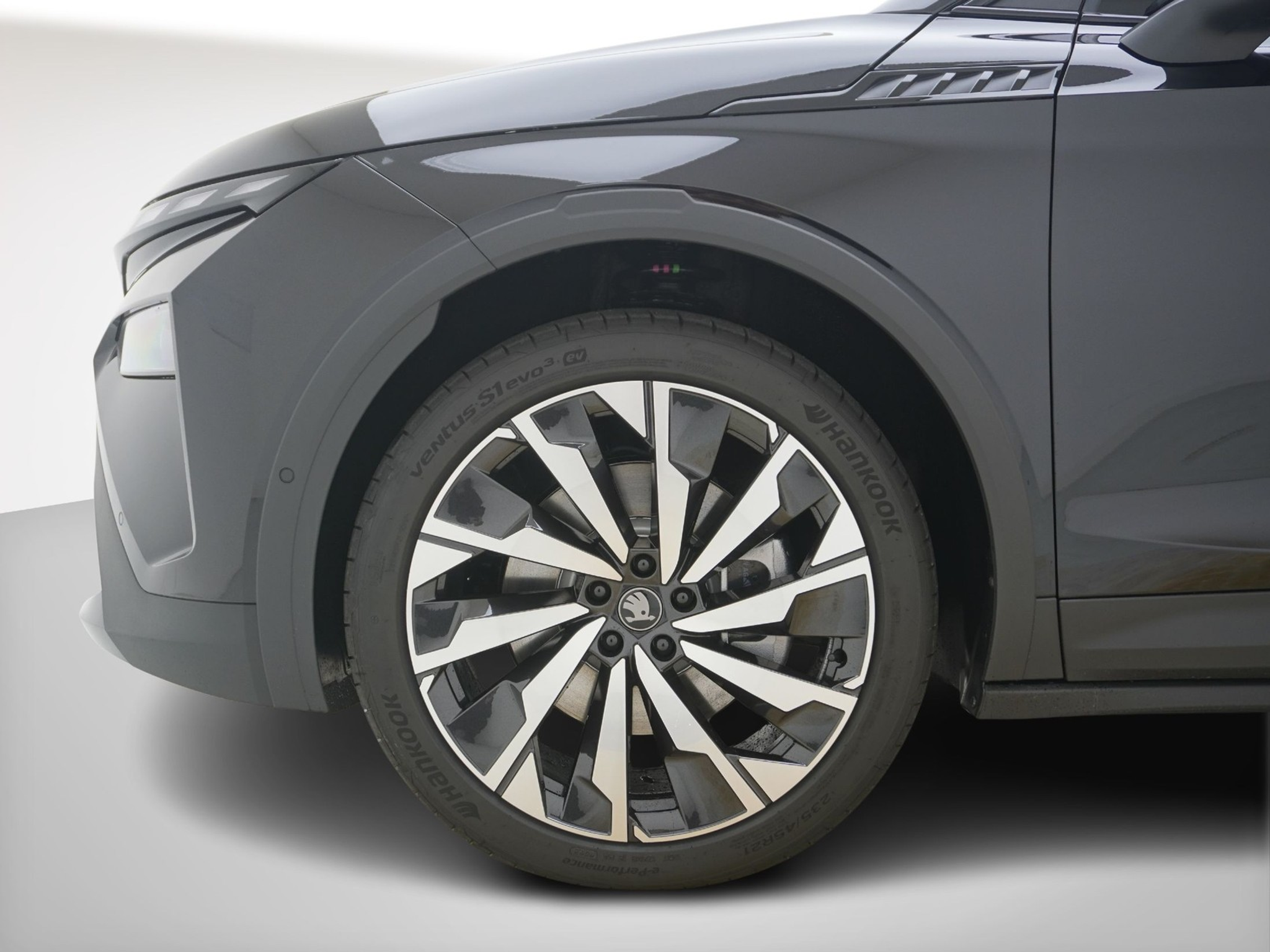 listing desktop thumbnail image 9