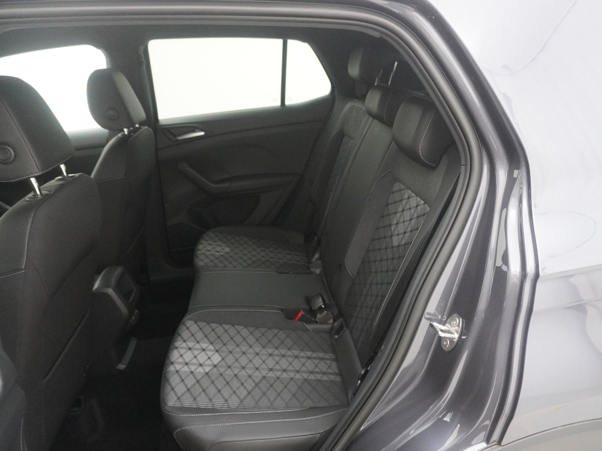 listing desktop thumbnail image 15