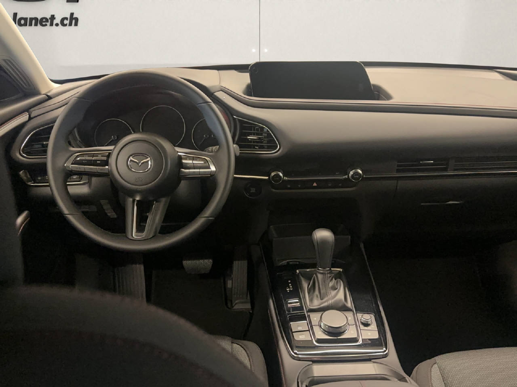 listing desktop thumbnail image 10