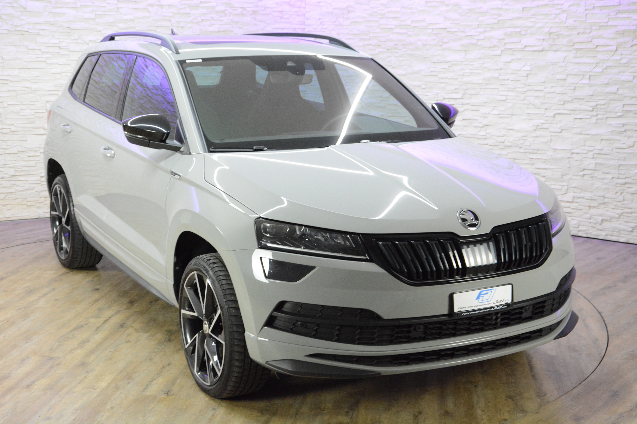 listing desktop thumbnail image 7