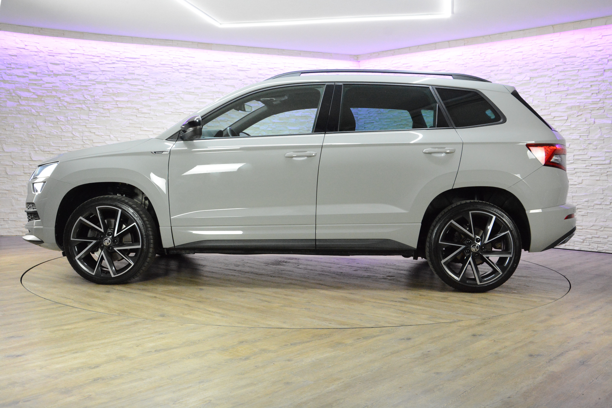 listing desktop thumbnail image 2