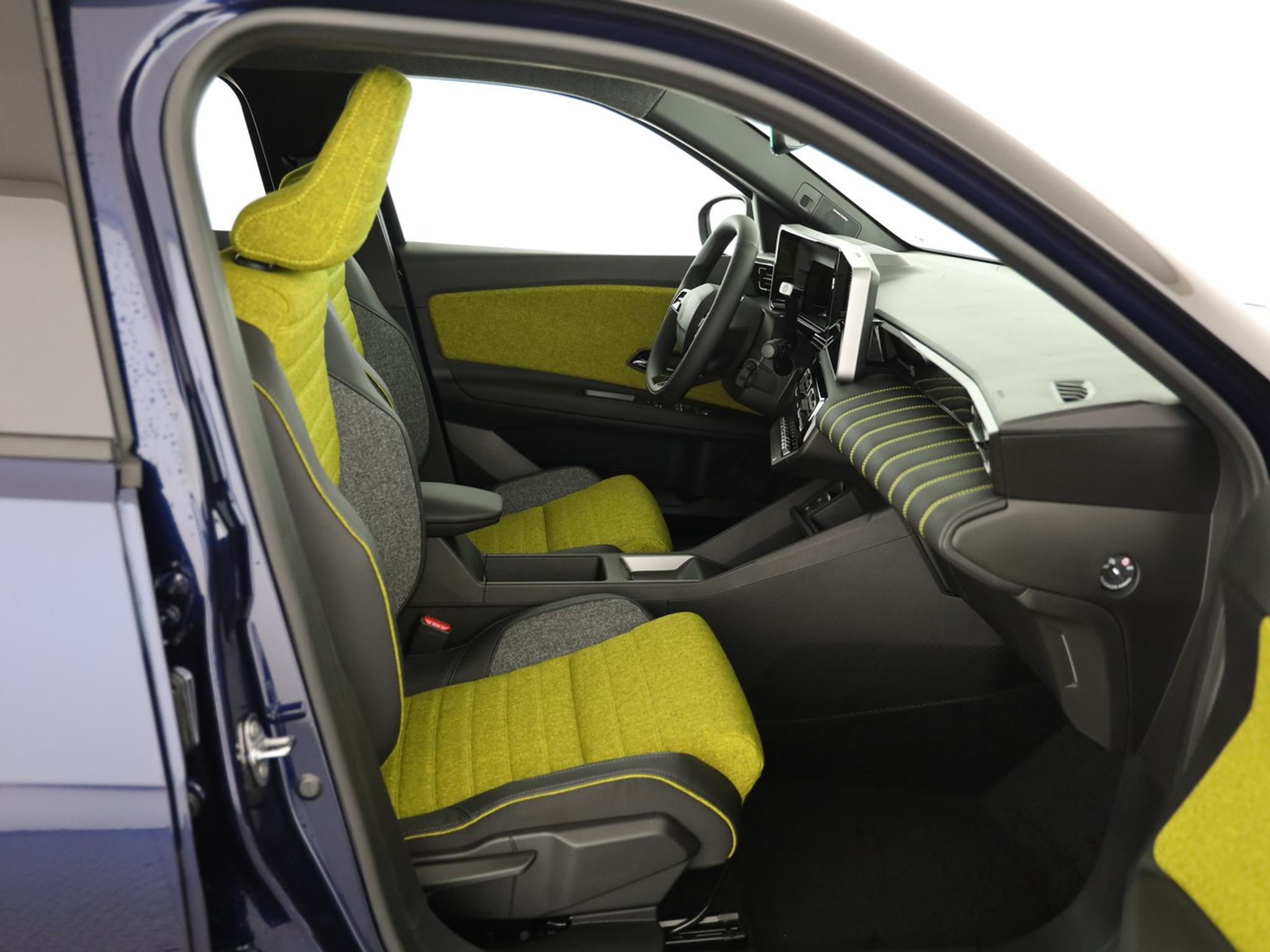 listing desktop thumbnail image 6