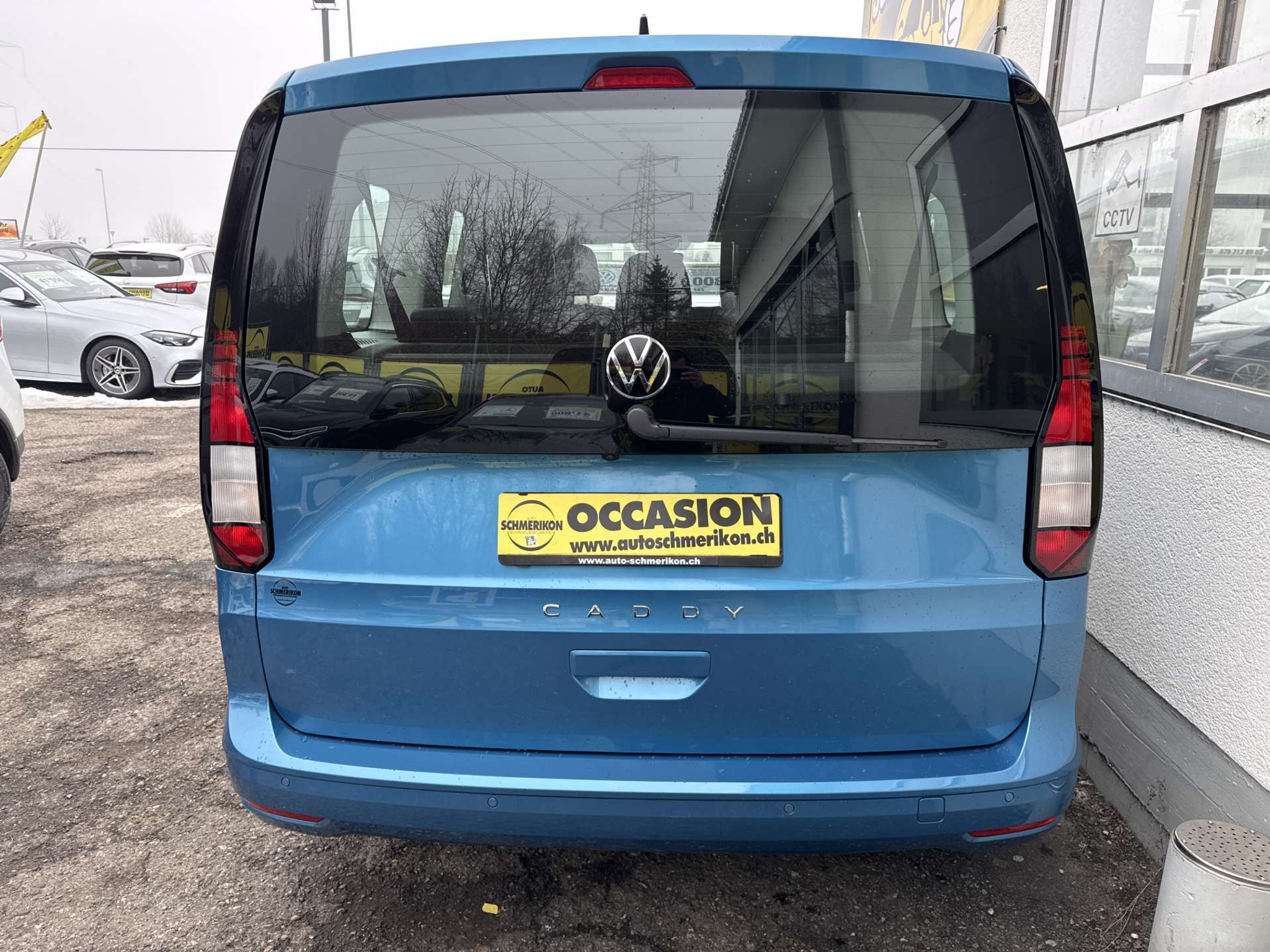 listing desktop thumbnail image 3