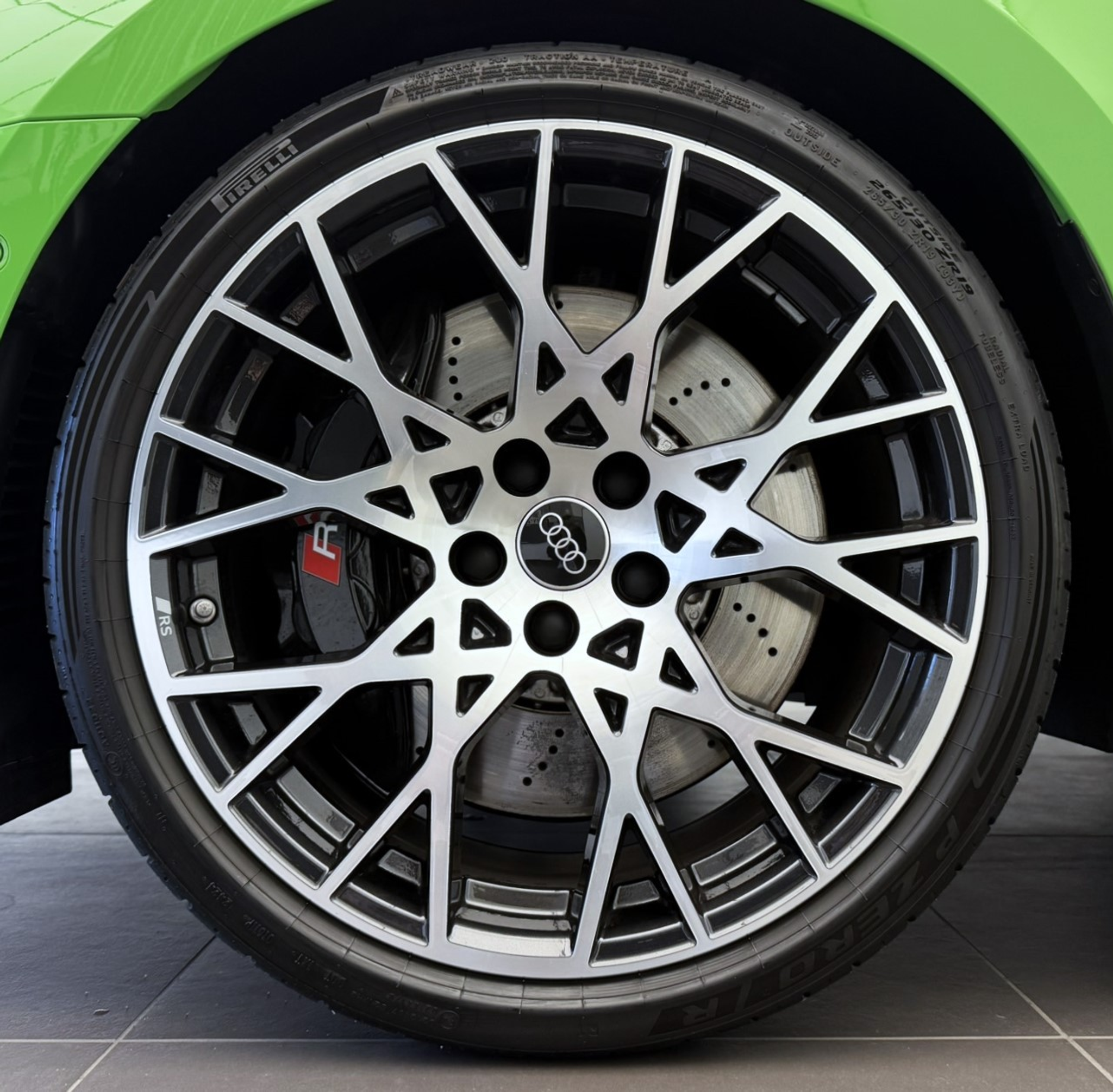 listing desktop thumbnail image 3