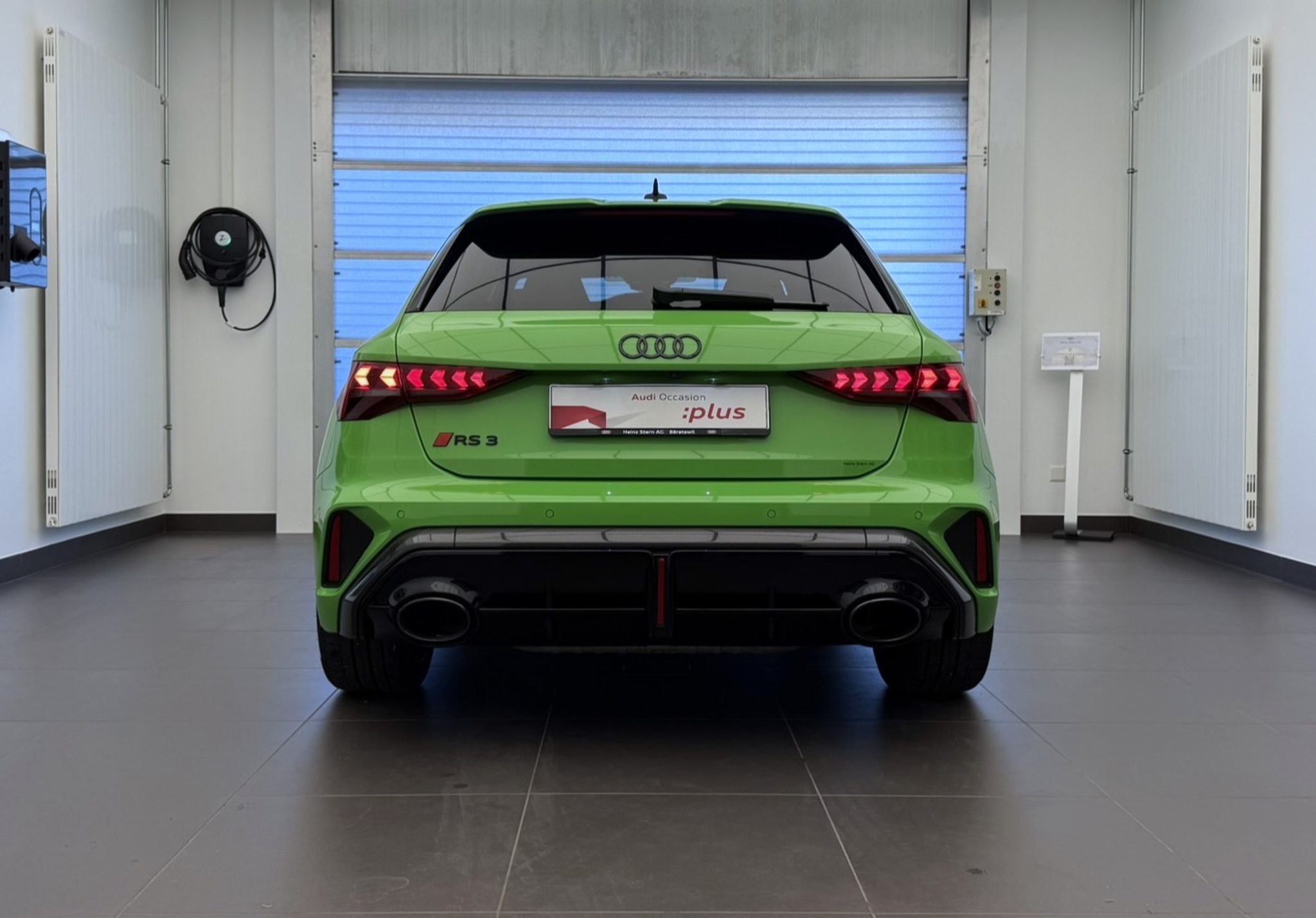 listing desktop thumbnail image 26