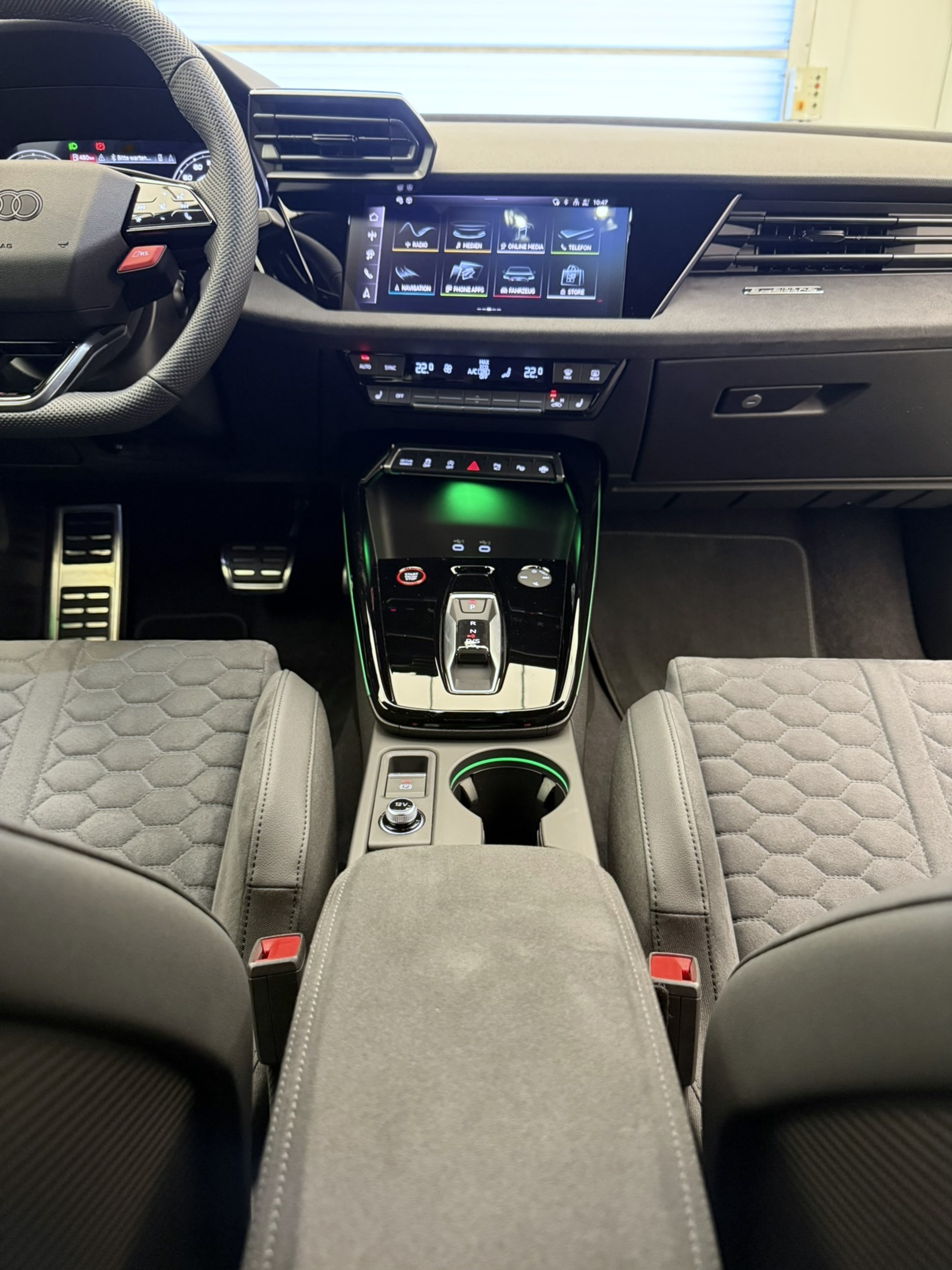 listing desktop thumbnail image 13