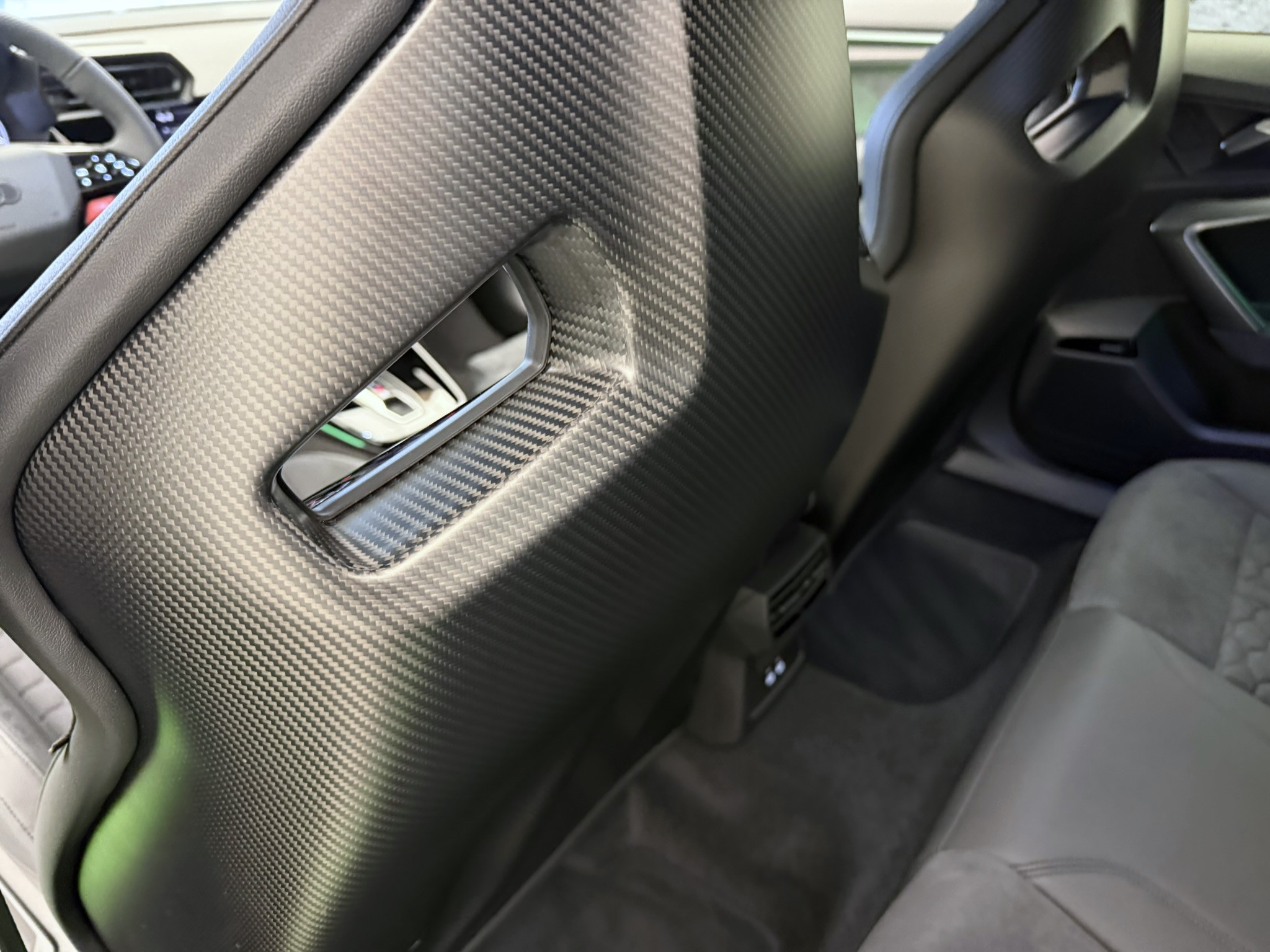 listing desktop thumbnail image 8