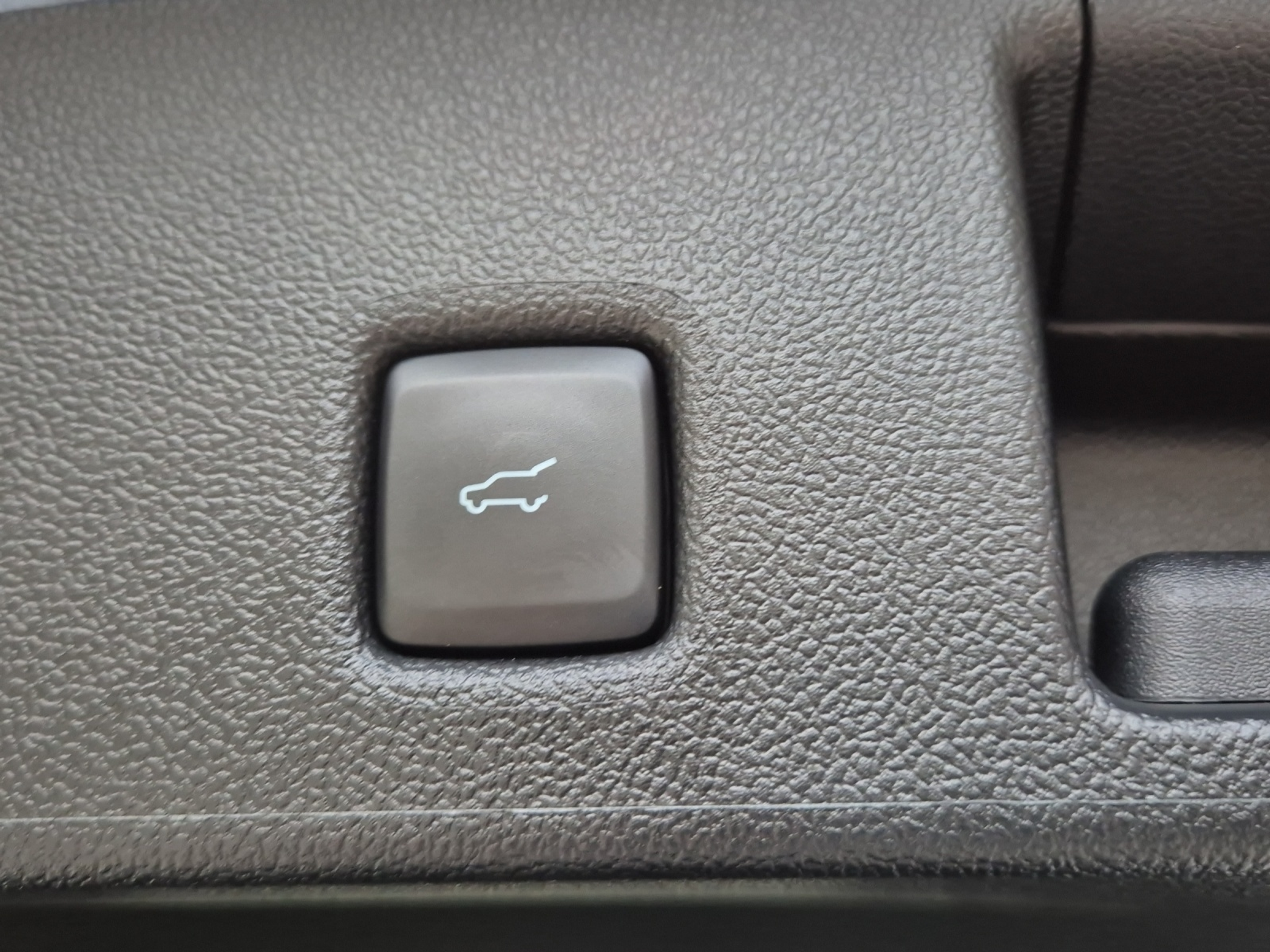 listing desktop thumbnail image 20