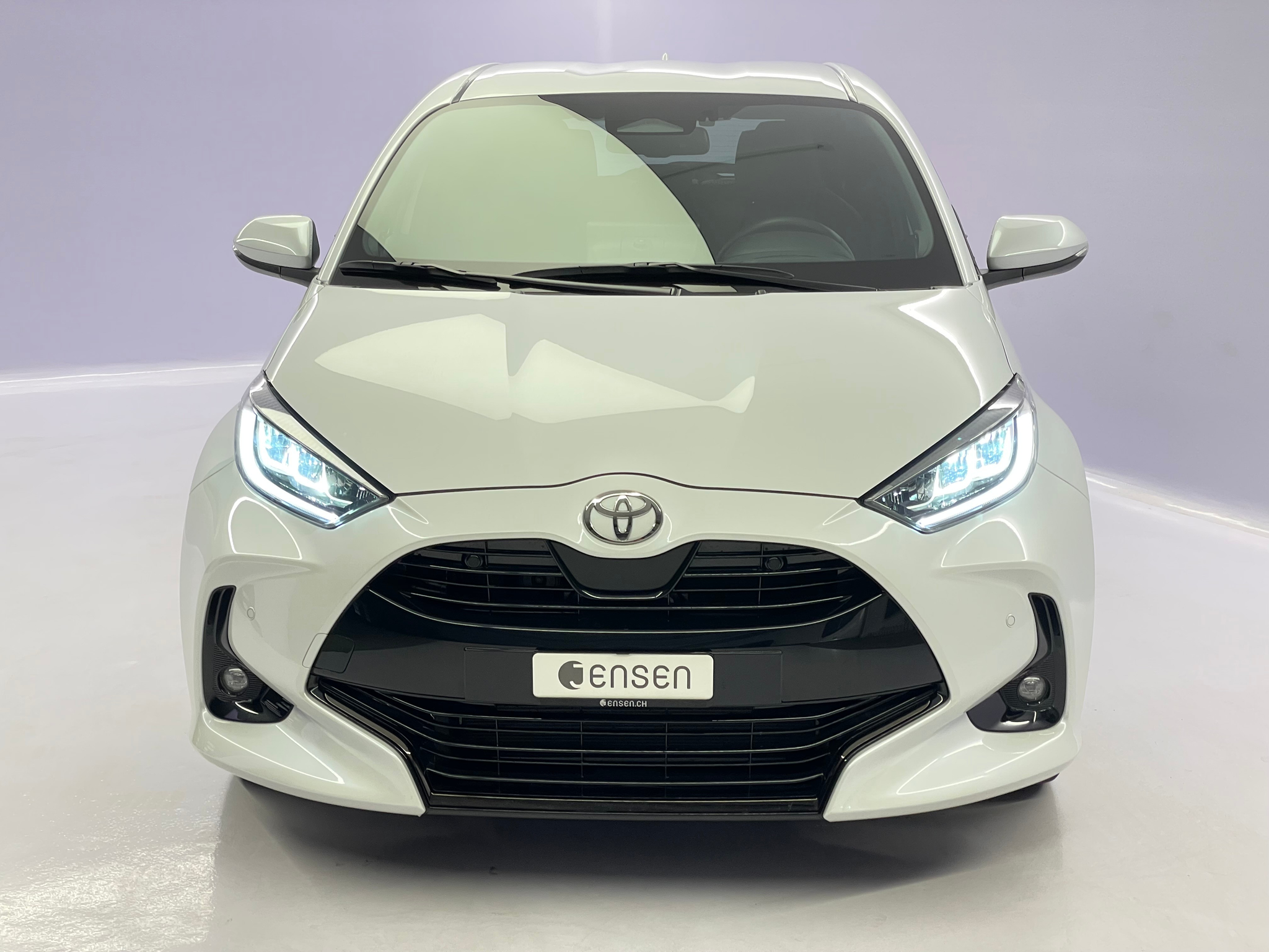 listing desktop thumbnail image 1