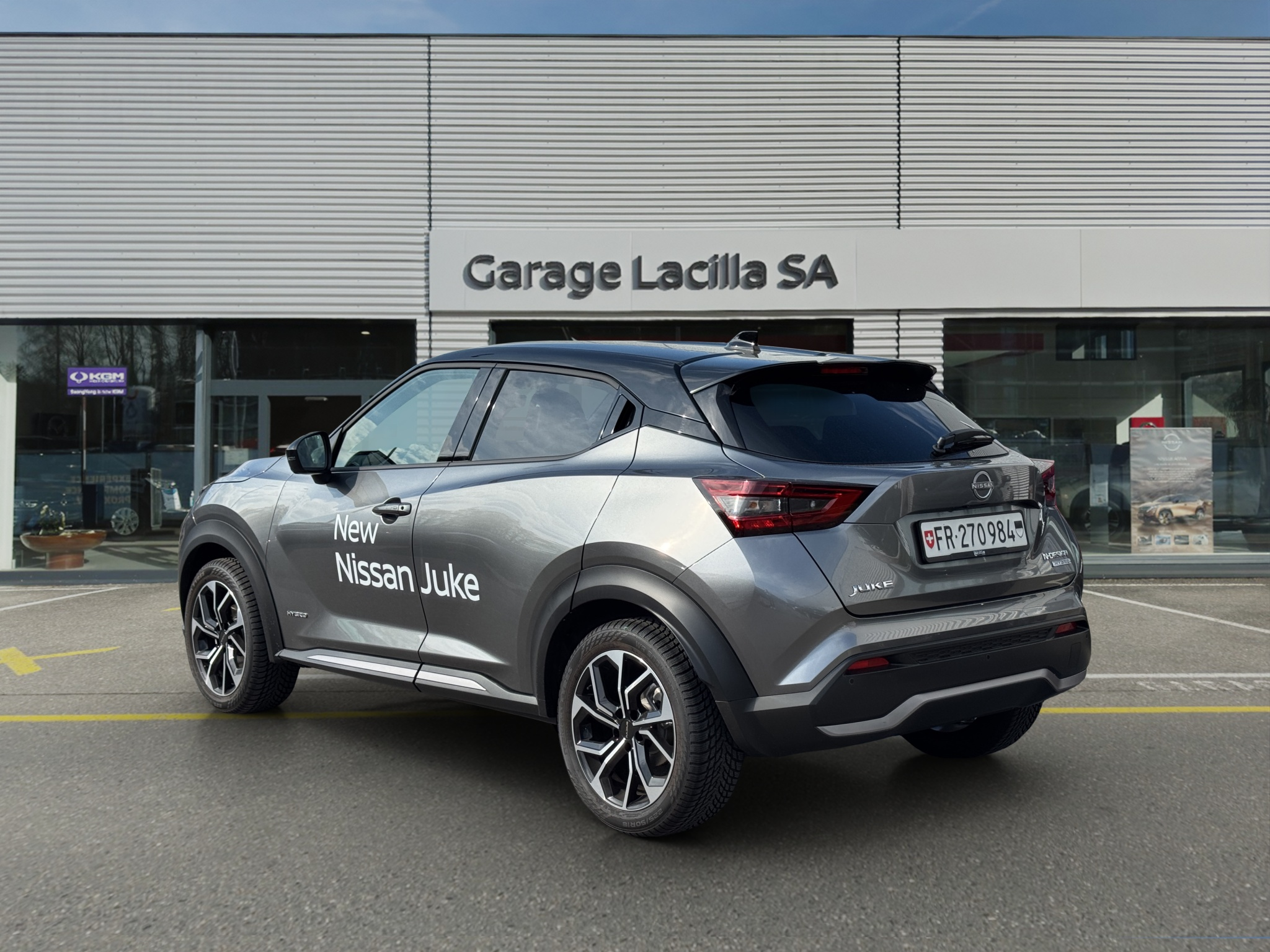 listing desktop thumbnail image 4