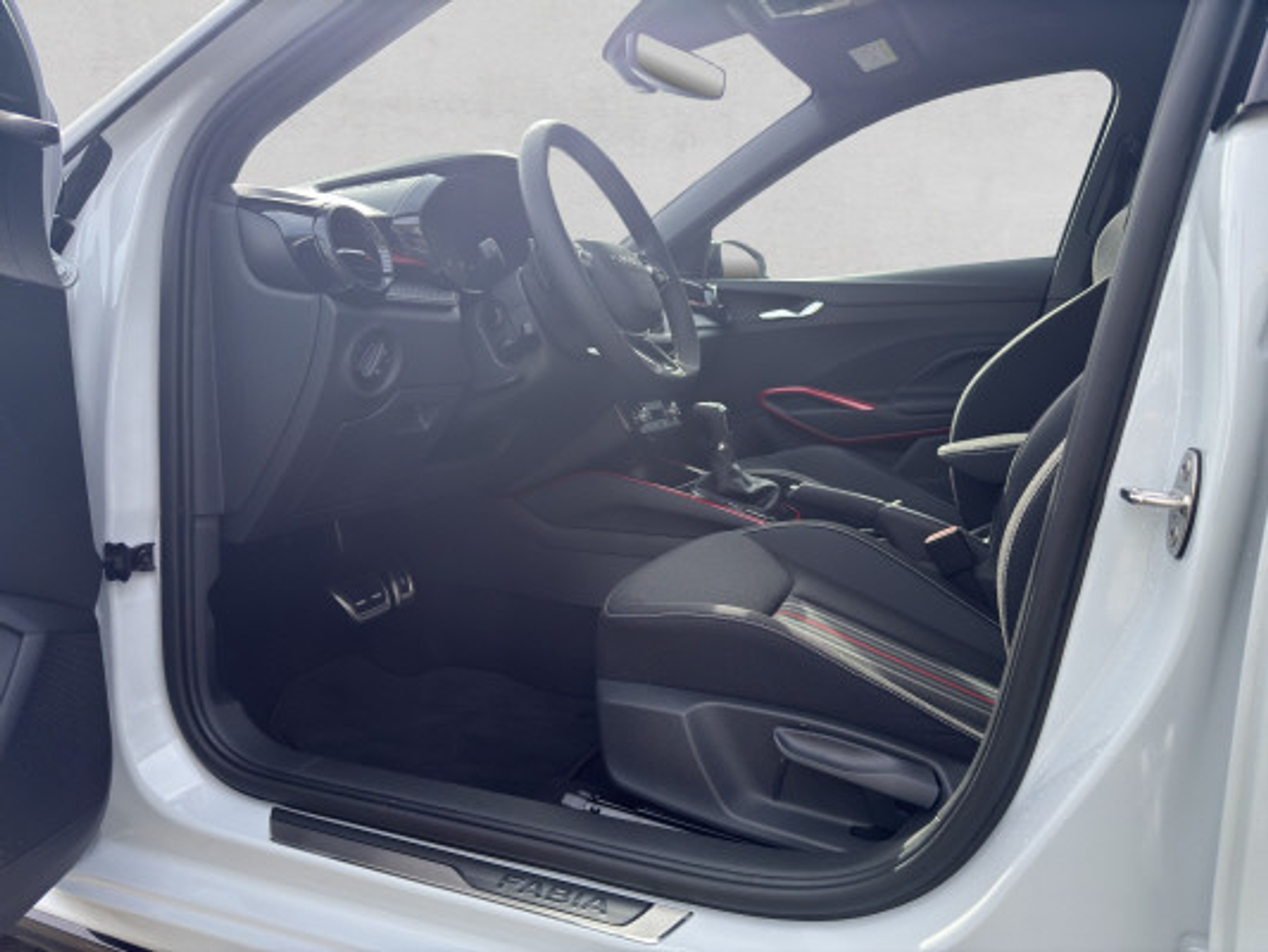 listing desktop thumbnail image 9