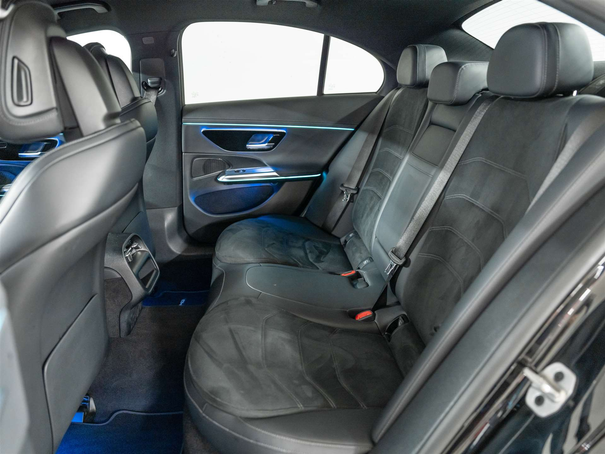 listing desktop thumbnail image 10