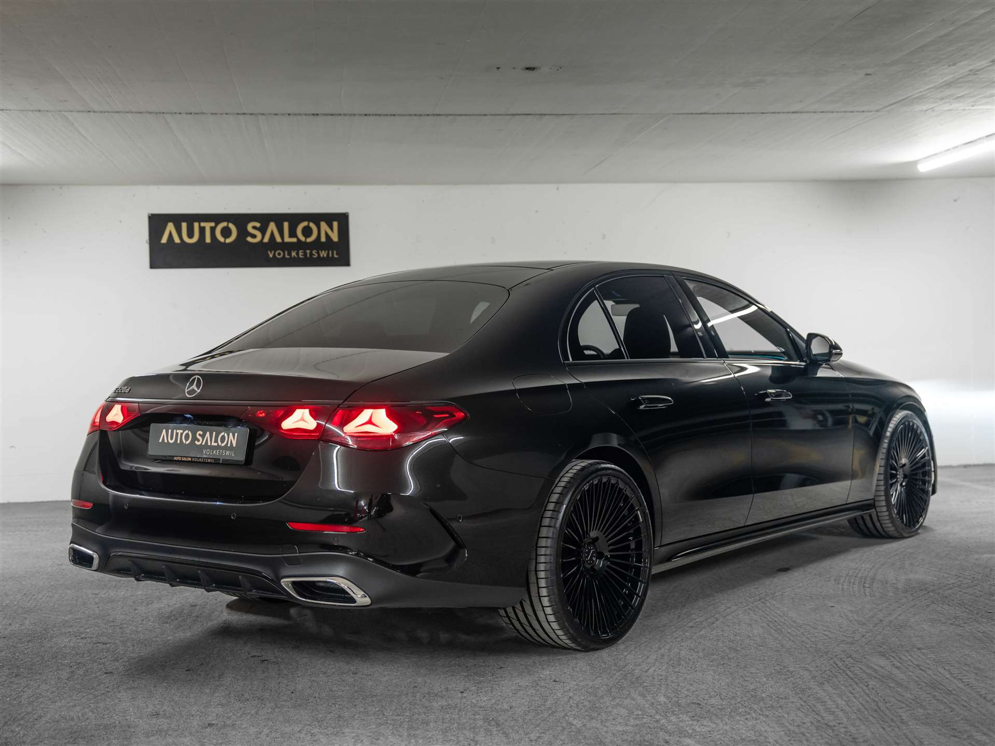 listing desktop thumbnail image 4