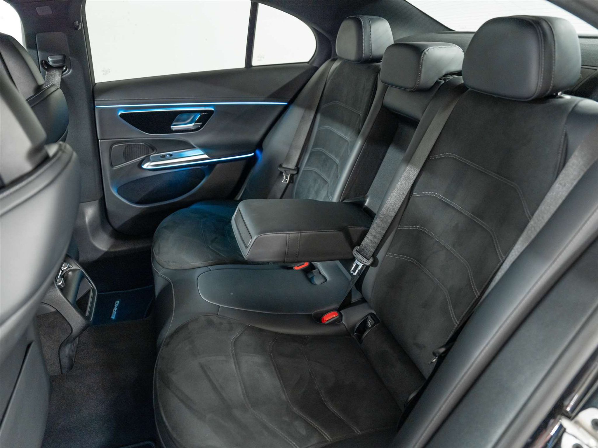 listing desktop thumbnail image 11