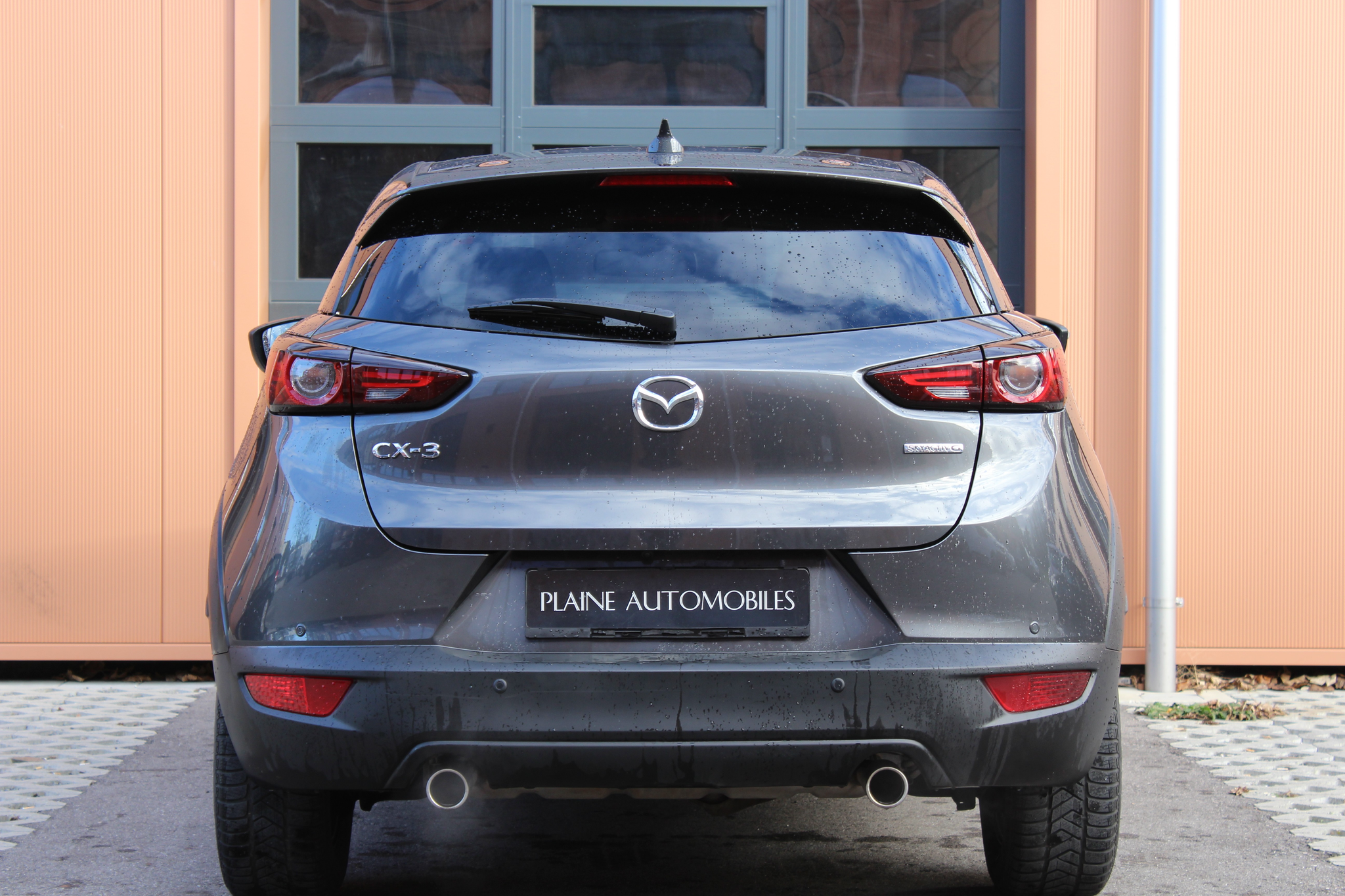 listing desktop thumbnail image 5