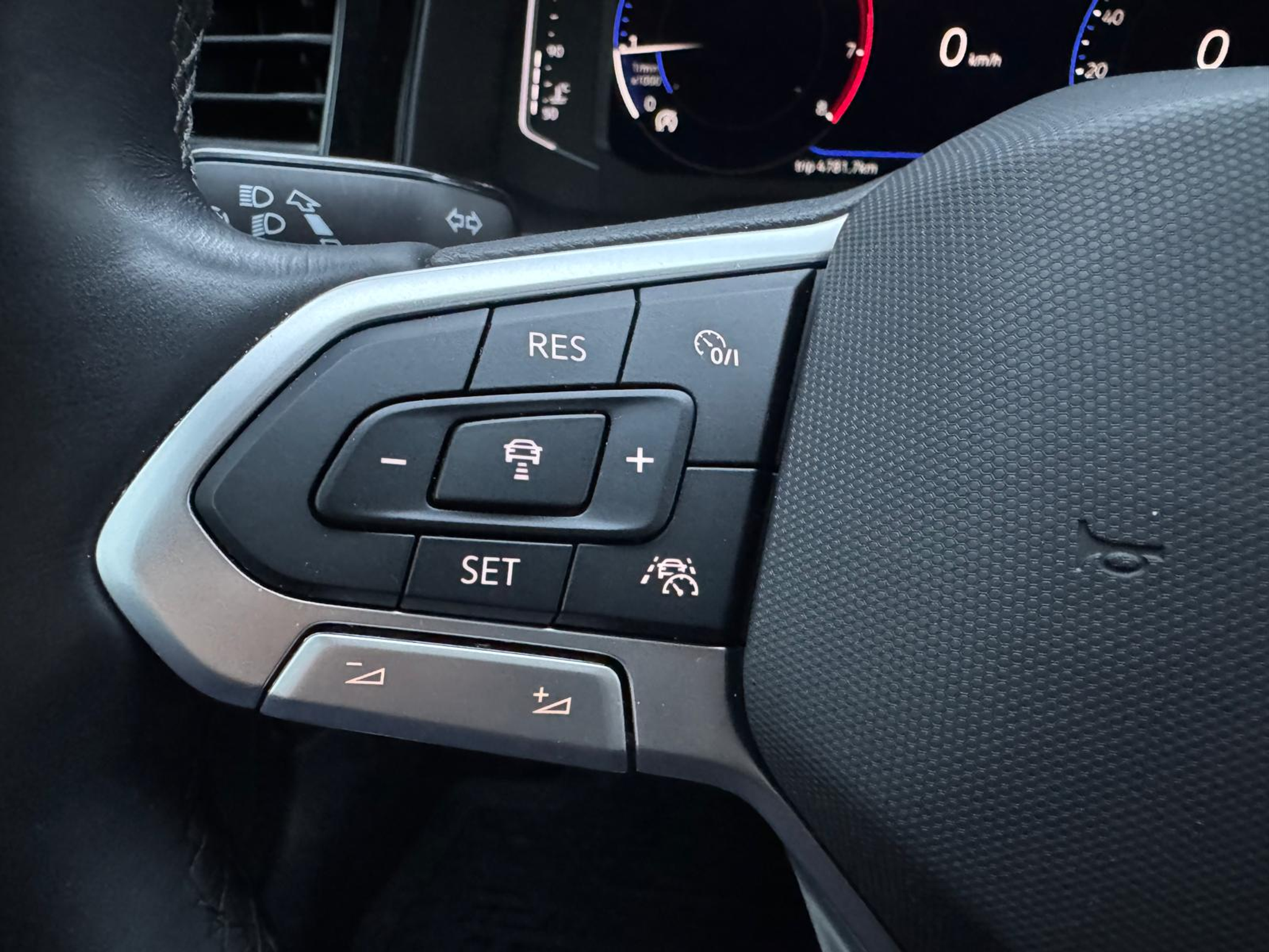 listing desktop thumbnail image 7