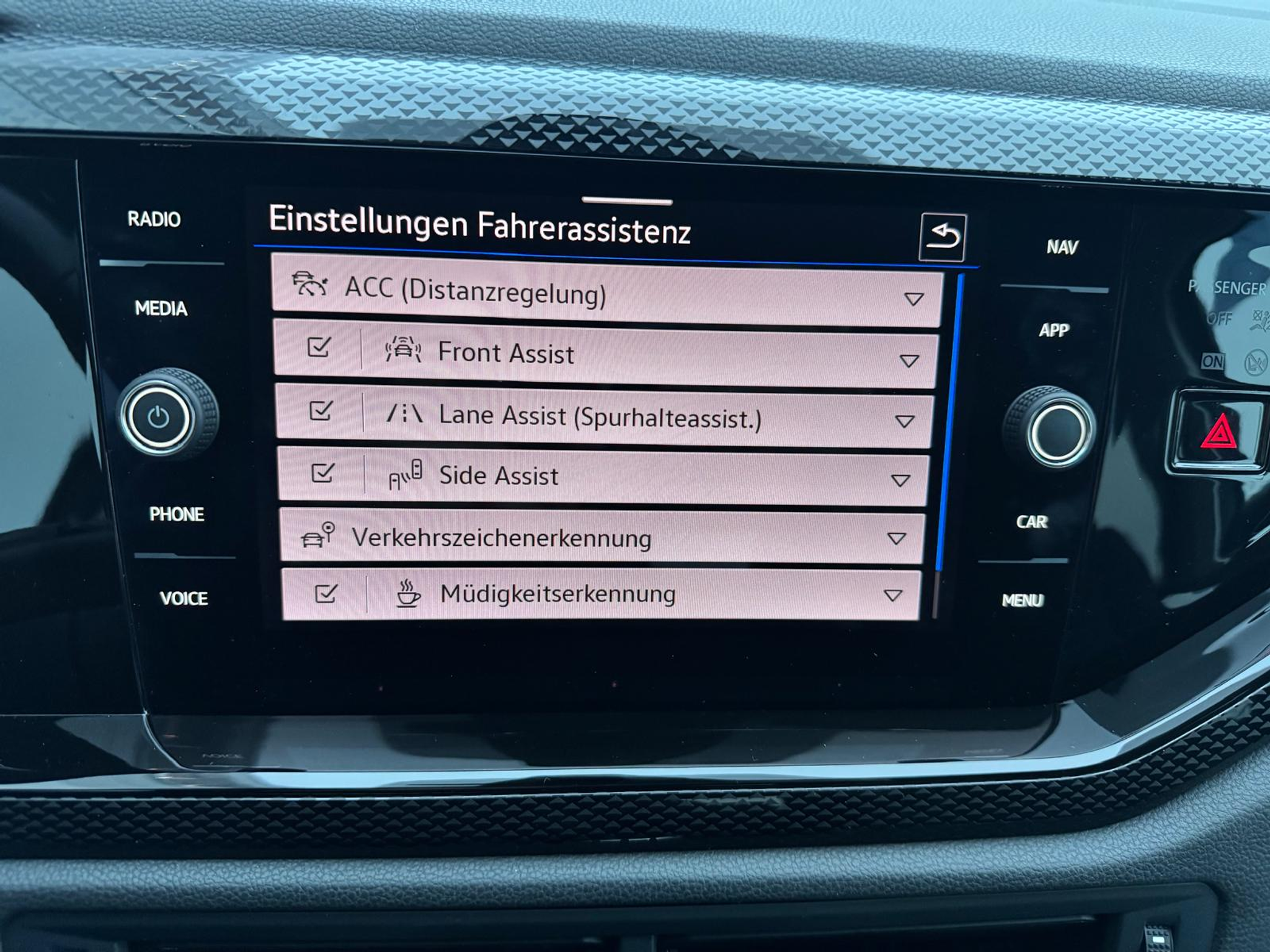 listing desktop thumbnail image 10