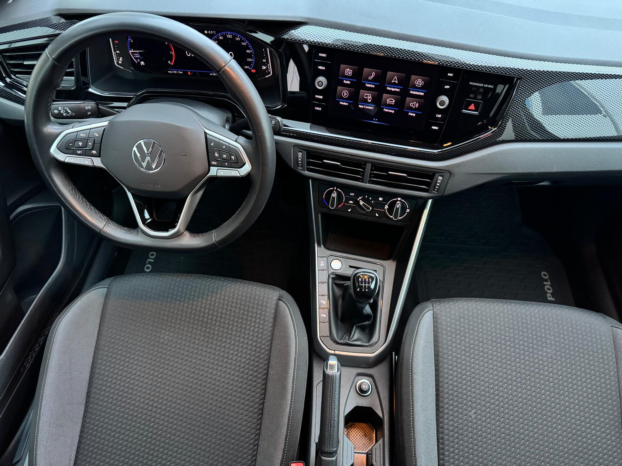 listing desktop thumbnail image 6