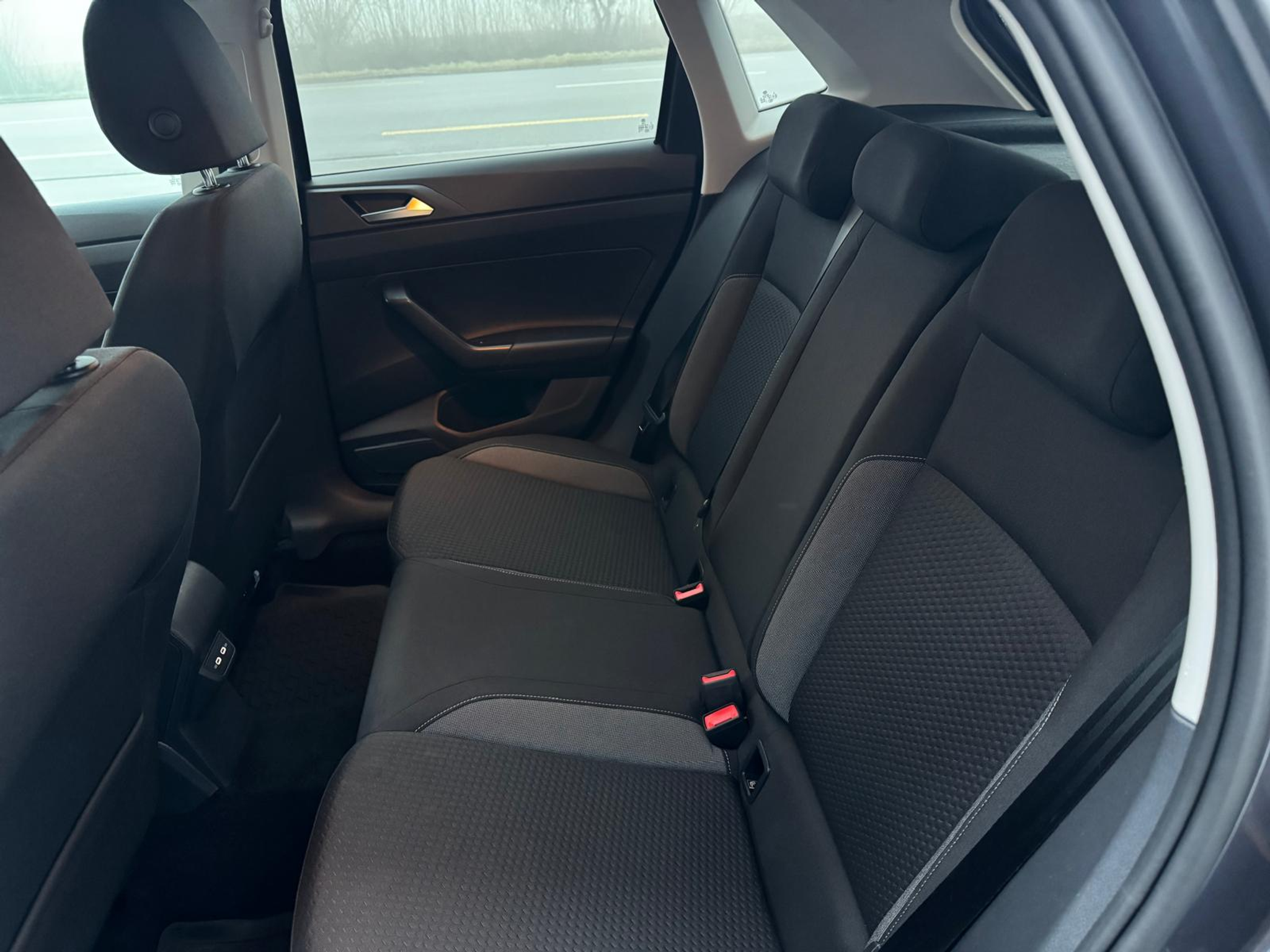 listing desktop thumbnail image 5