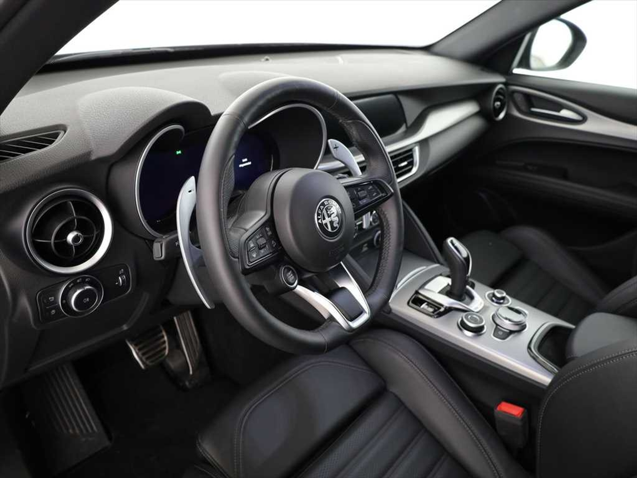 listing desktop thumbnail image 6