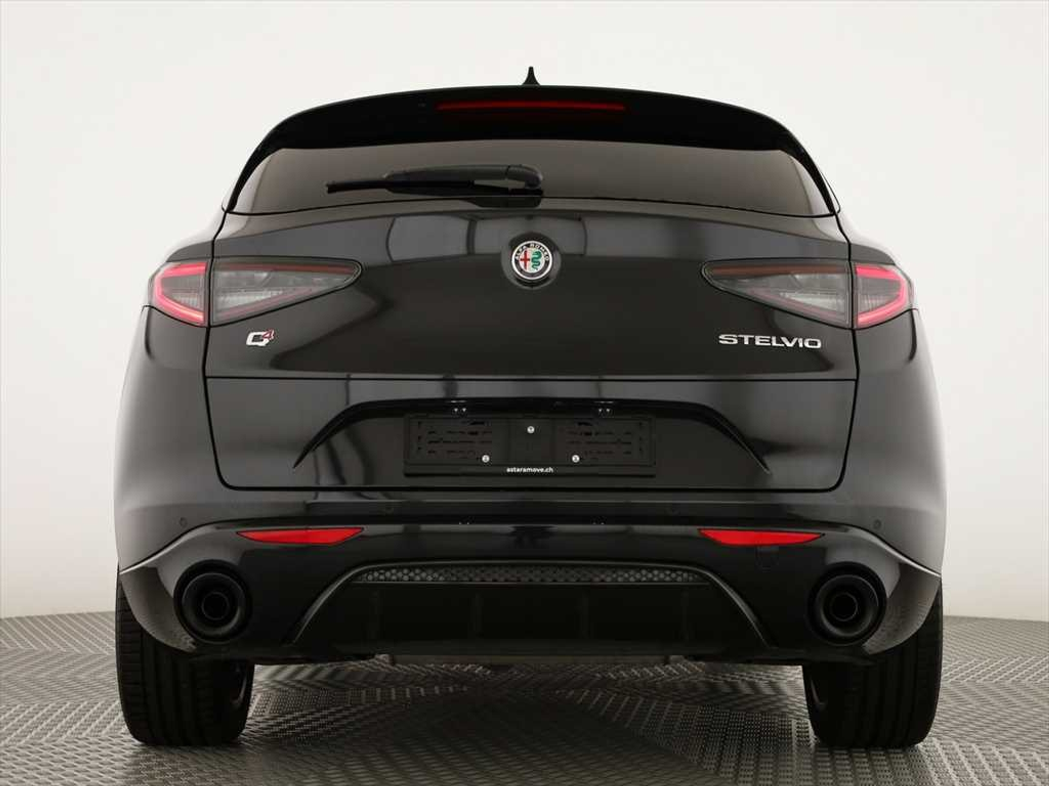 listing desktop thumbnail image 4