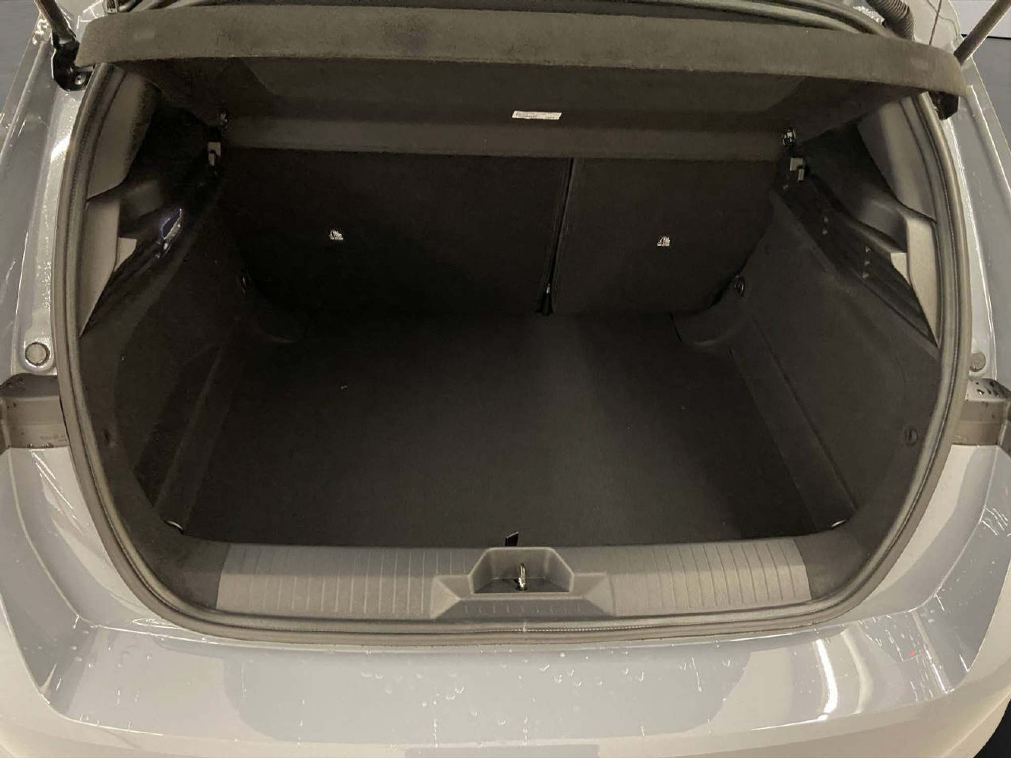 listing desktop thumbnail image 12