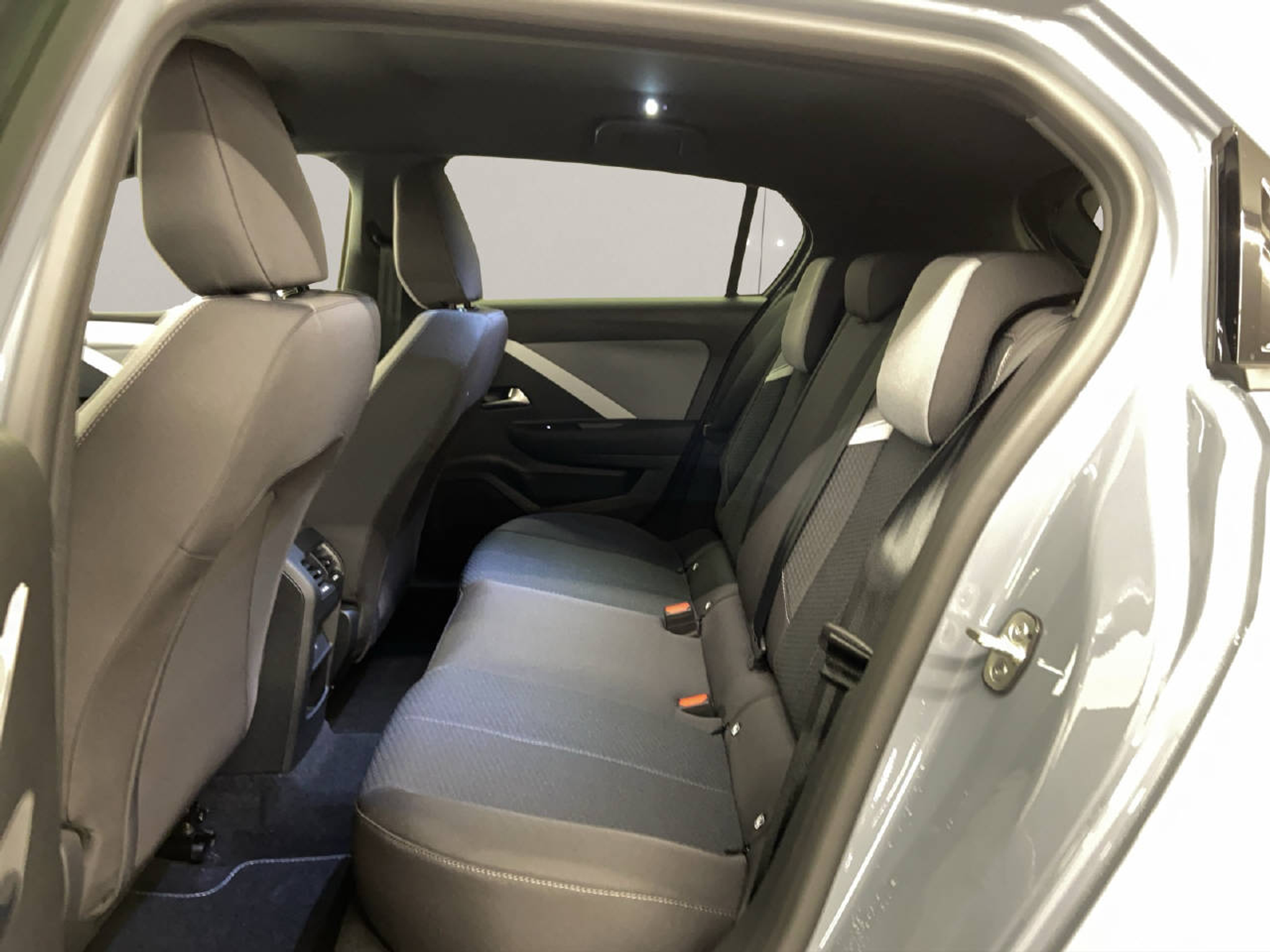 listing desktop thumbnail image 10