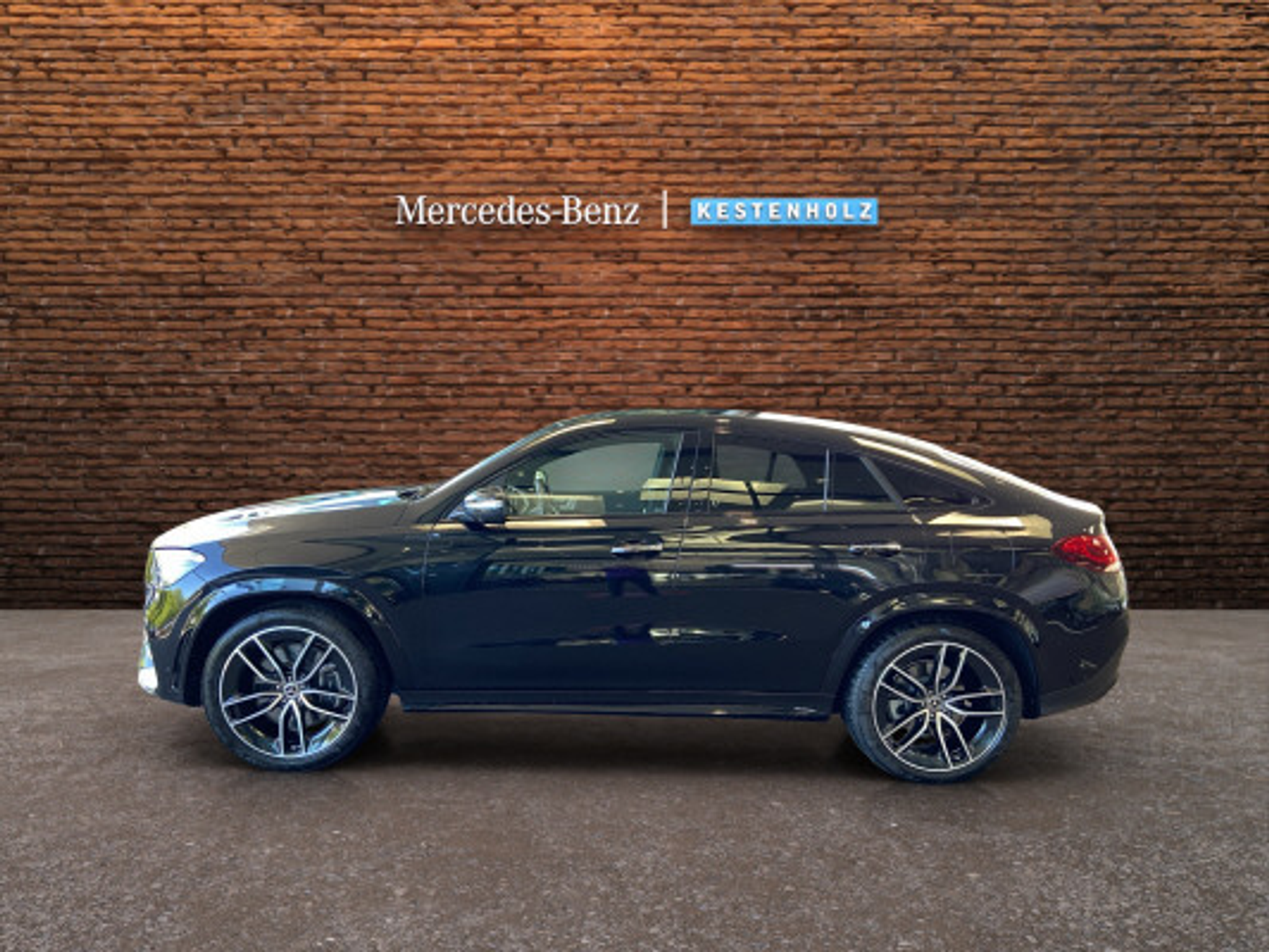 listing desktop thumbnail image 3