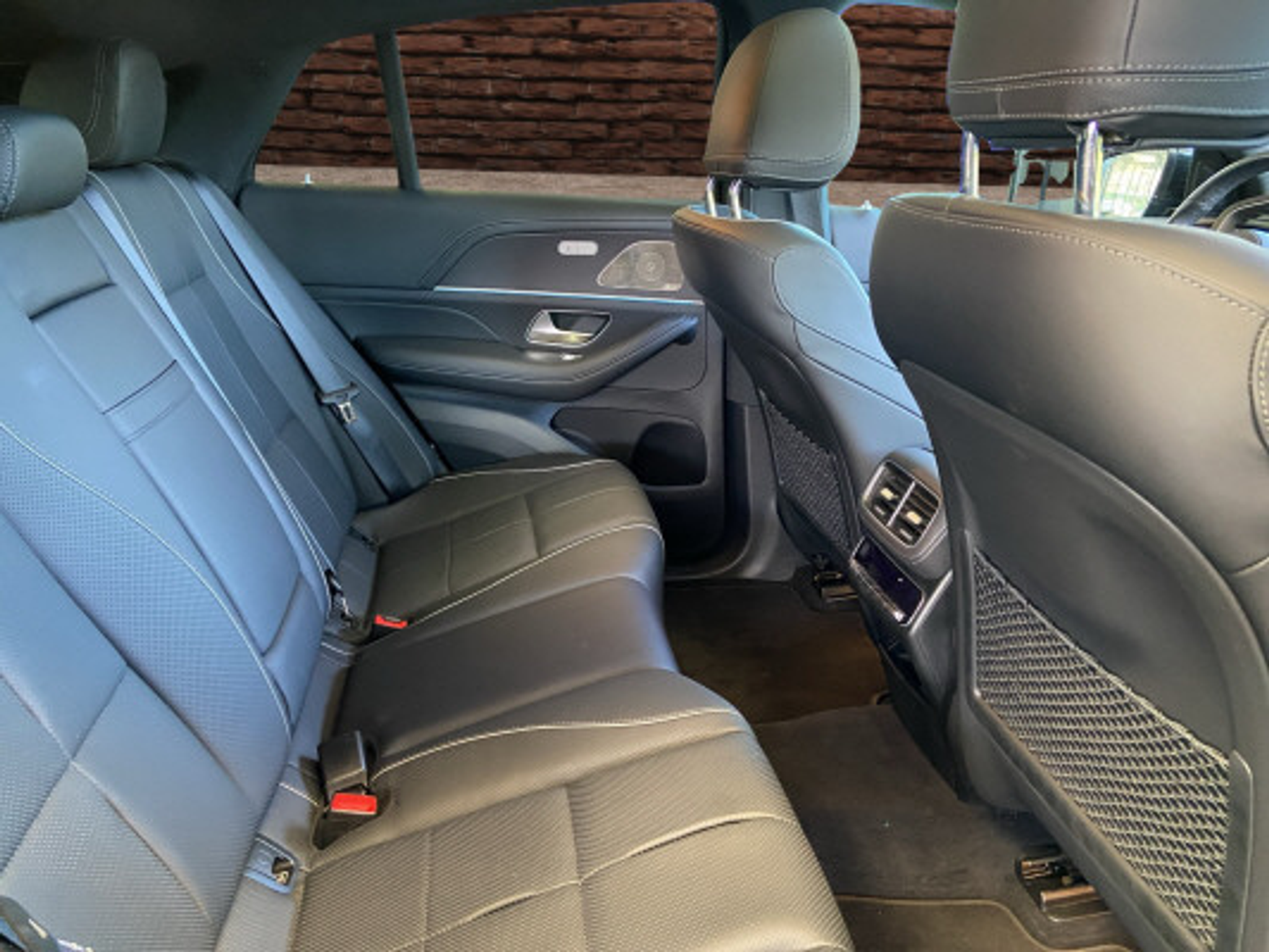 listing desktop thumbnail image 13