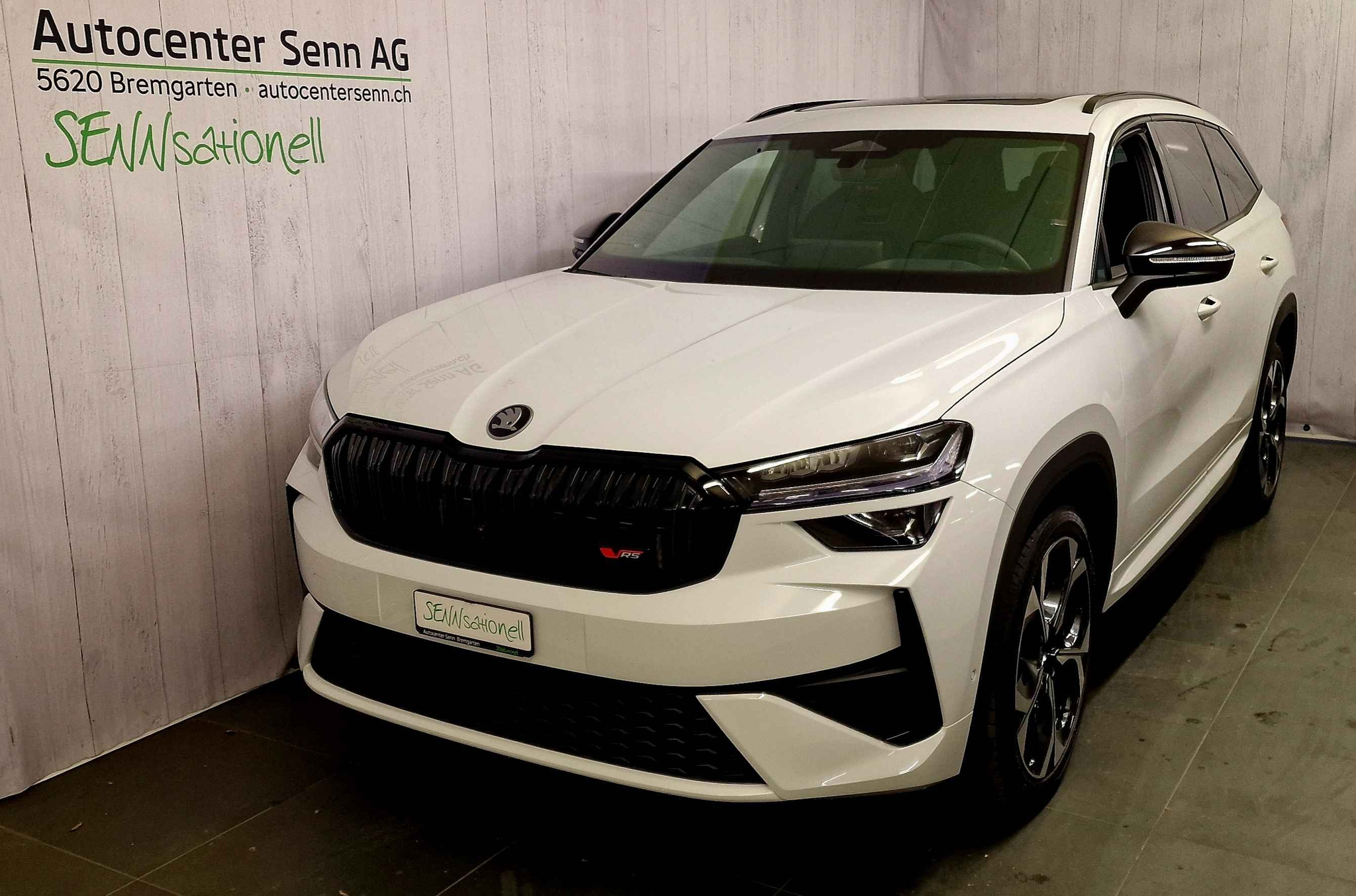 listing desktop thumbnail image 1