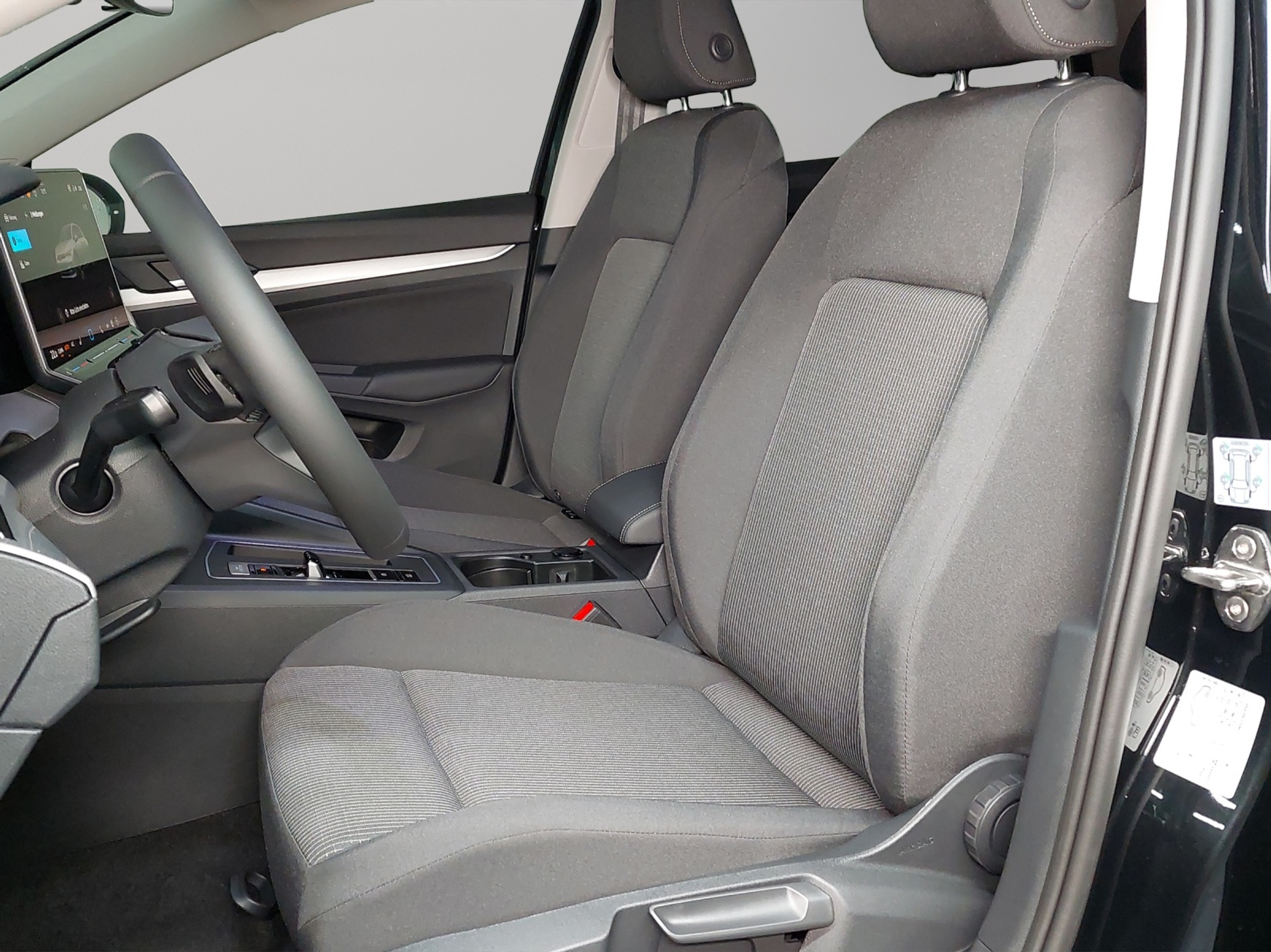 listing desktop thumbnail image 5