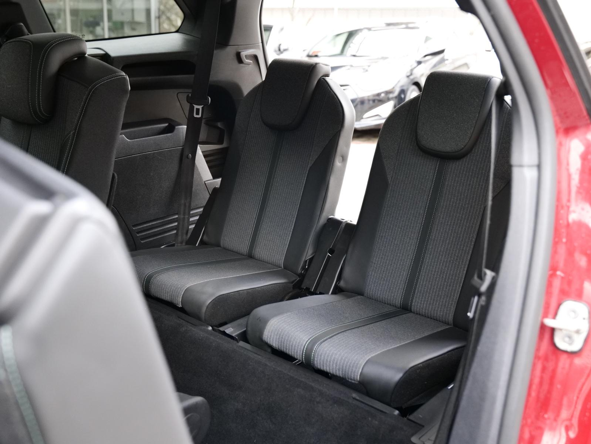 listing desktop thumbnail image 22