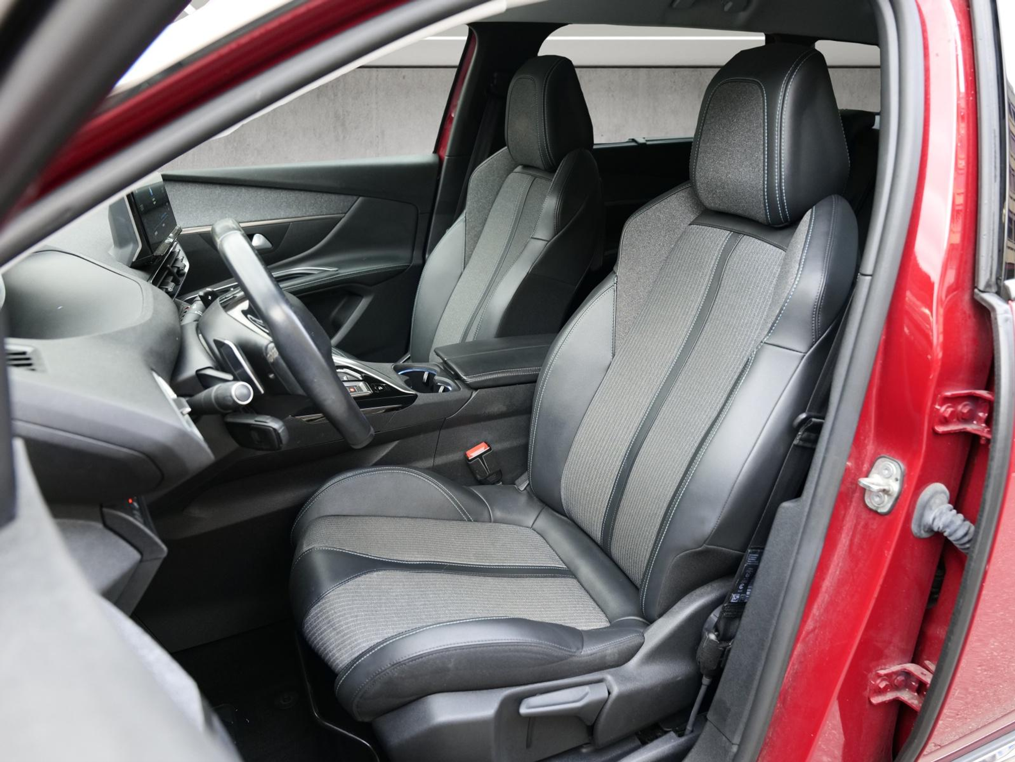 listing desktop thumbnail image 6