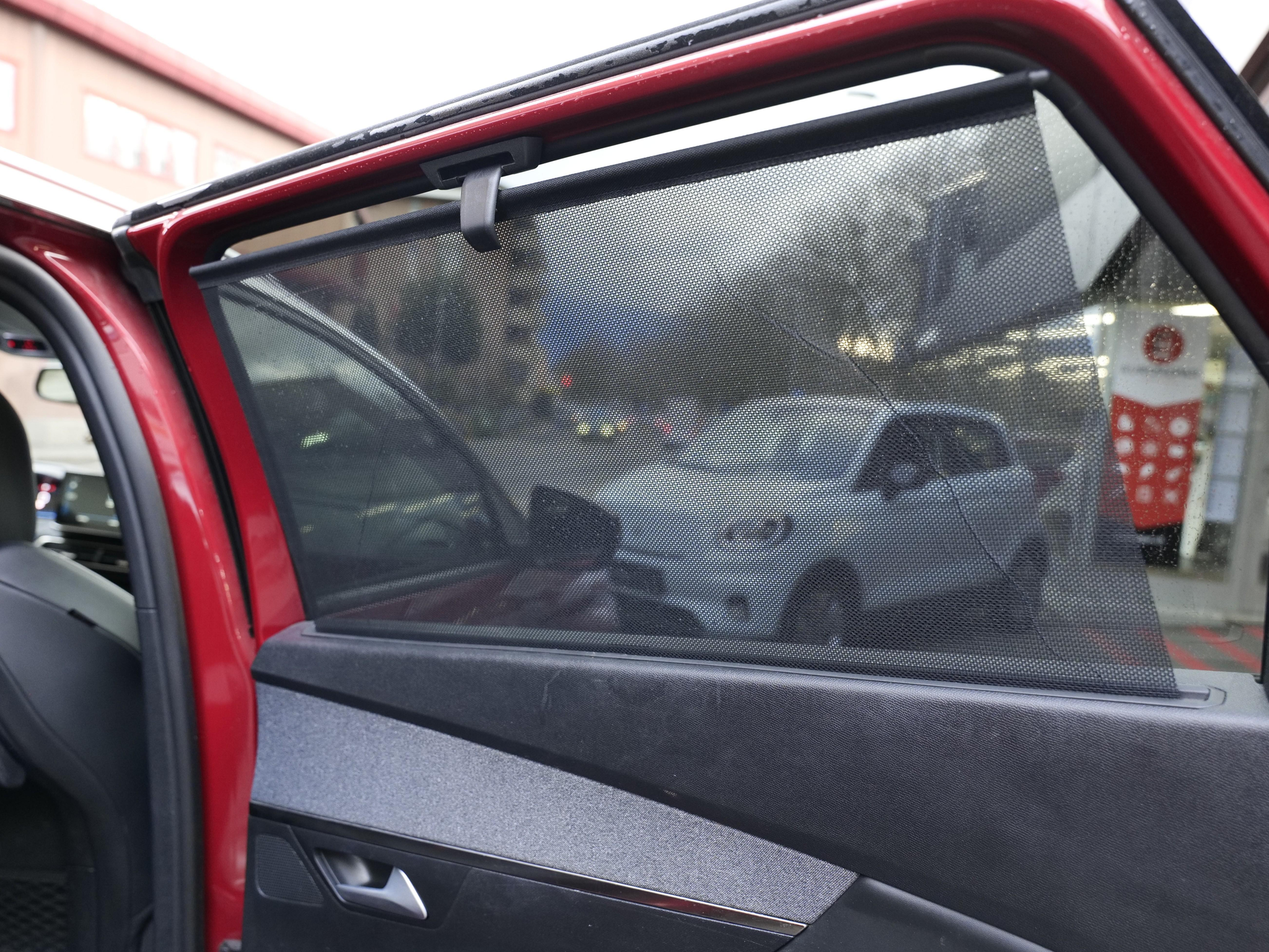 listing desktop thumbnail image 19