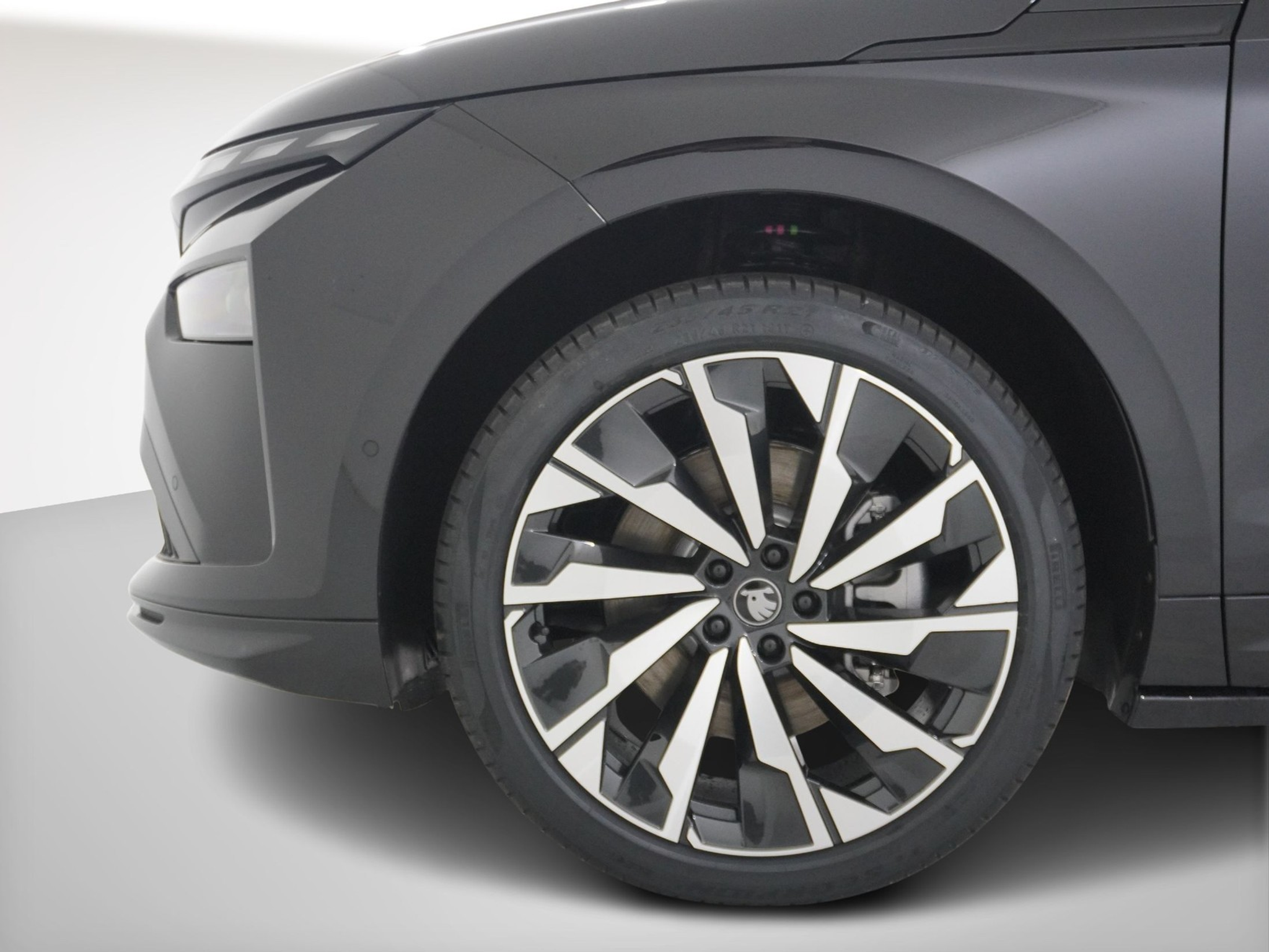 listing desktop thumbnail image 9